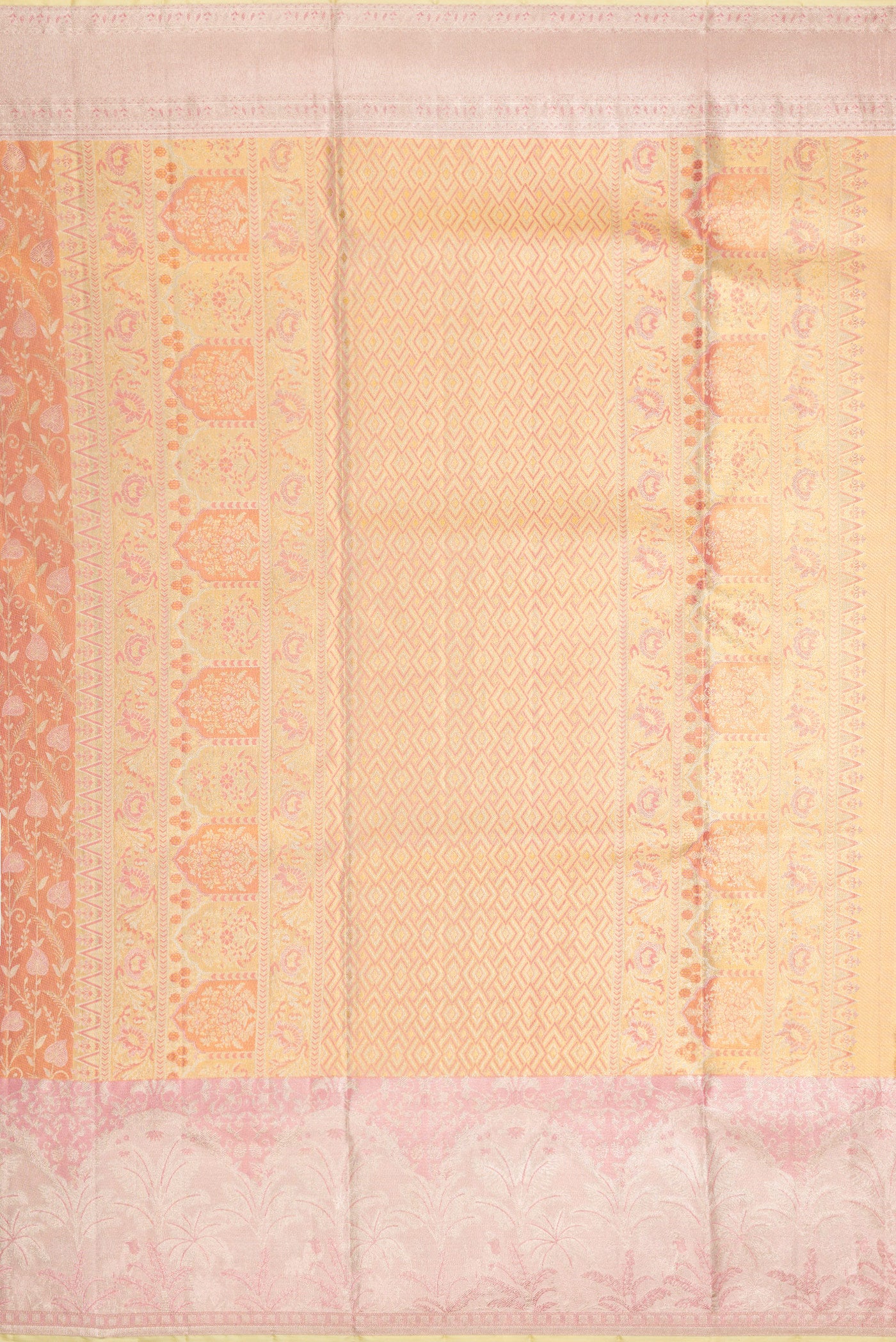 Close up image of the pallu of Rose Gold Dual Tone Kanjivaram Tissue Silk Saree with Zari Brocade on the body and Fancy Border. 