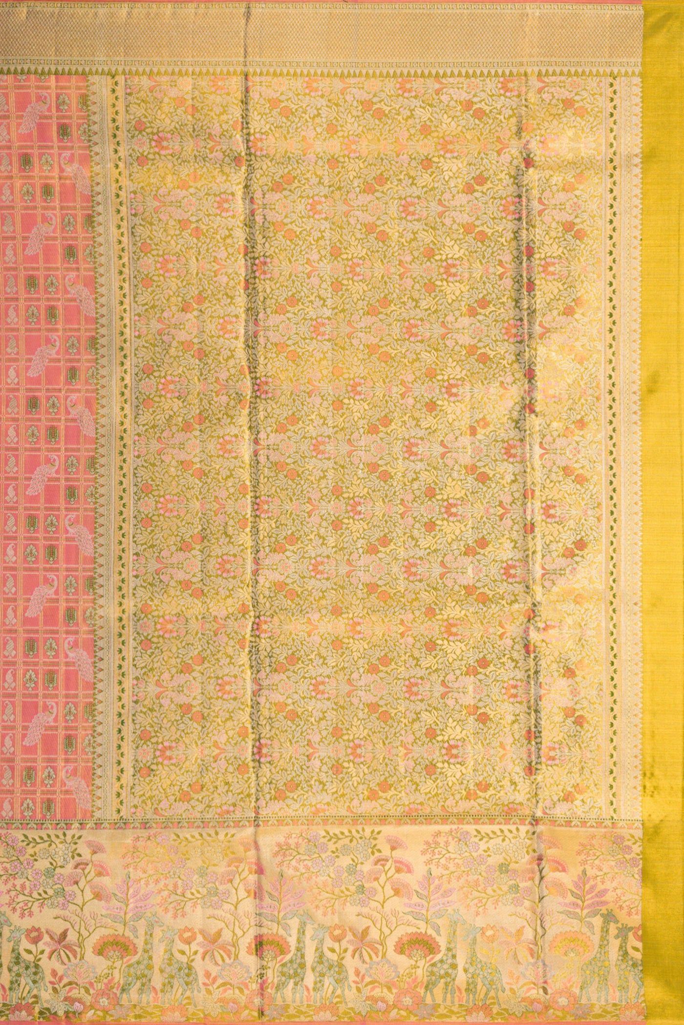 Close up image of the pallu of Pink Dual Tone Kanjivaram Tissue Silk Saree with Zari Brocade on the body and Fancy Border. 