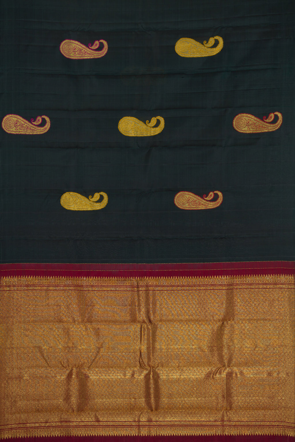 Flat view of Bottle Green Dual Tone Kanchipuram Silk Saree with Zari And Thread Butta on the body and Without Border. 