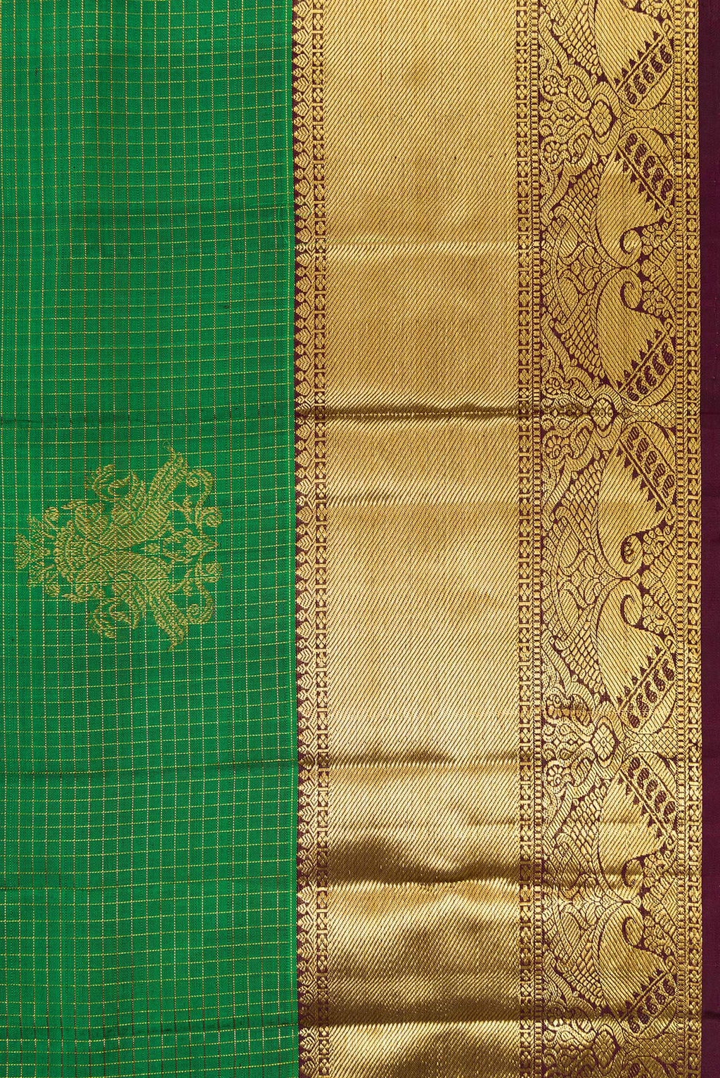 Border image of Green Dual Tone Kanchipuram Silk Saree with Stripes on the body and Zari Border. 