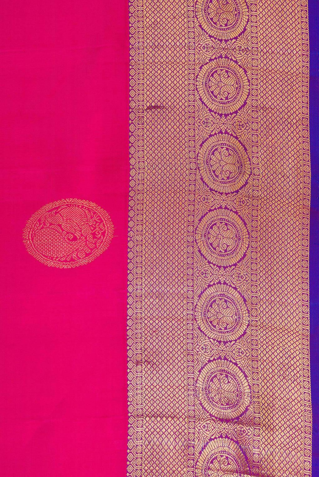 Border image of Dark Pink Dual Tone Kanjivaram Silk Saree with Zari Butta on the body and Zari Border. 
