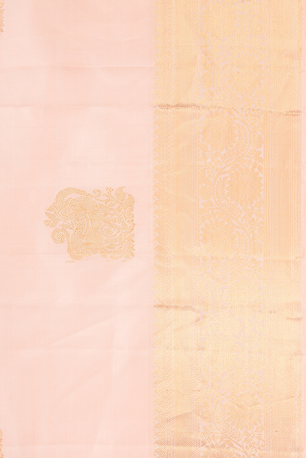 Border image of Pink Dual Tone Kanjivaram Silk Saree with Zari Butta on the body and Zari Border. 