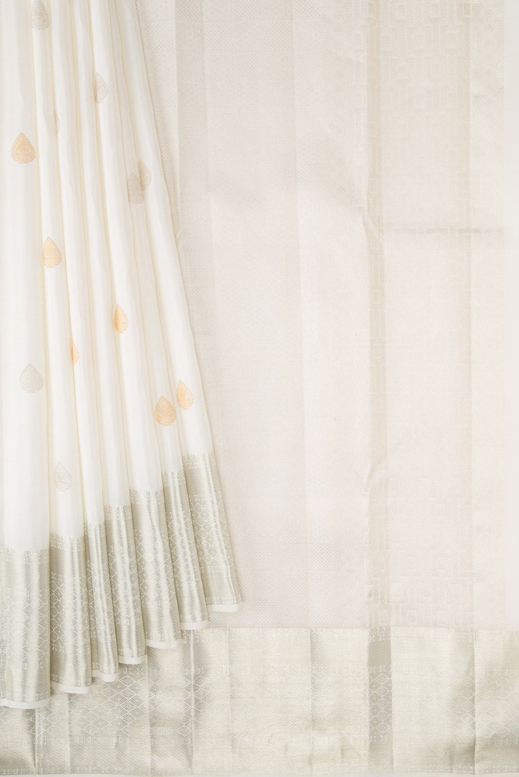 Pleats and pallu of White Dual Tone Kanchipuram Silk Saree with Zari Butta on the body and Zari Border. 
