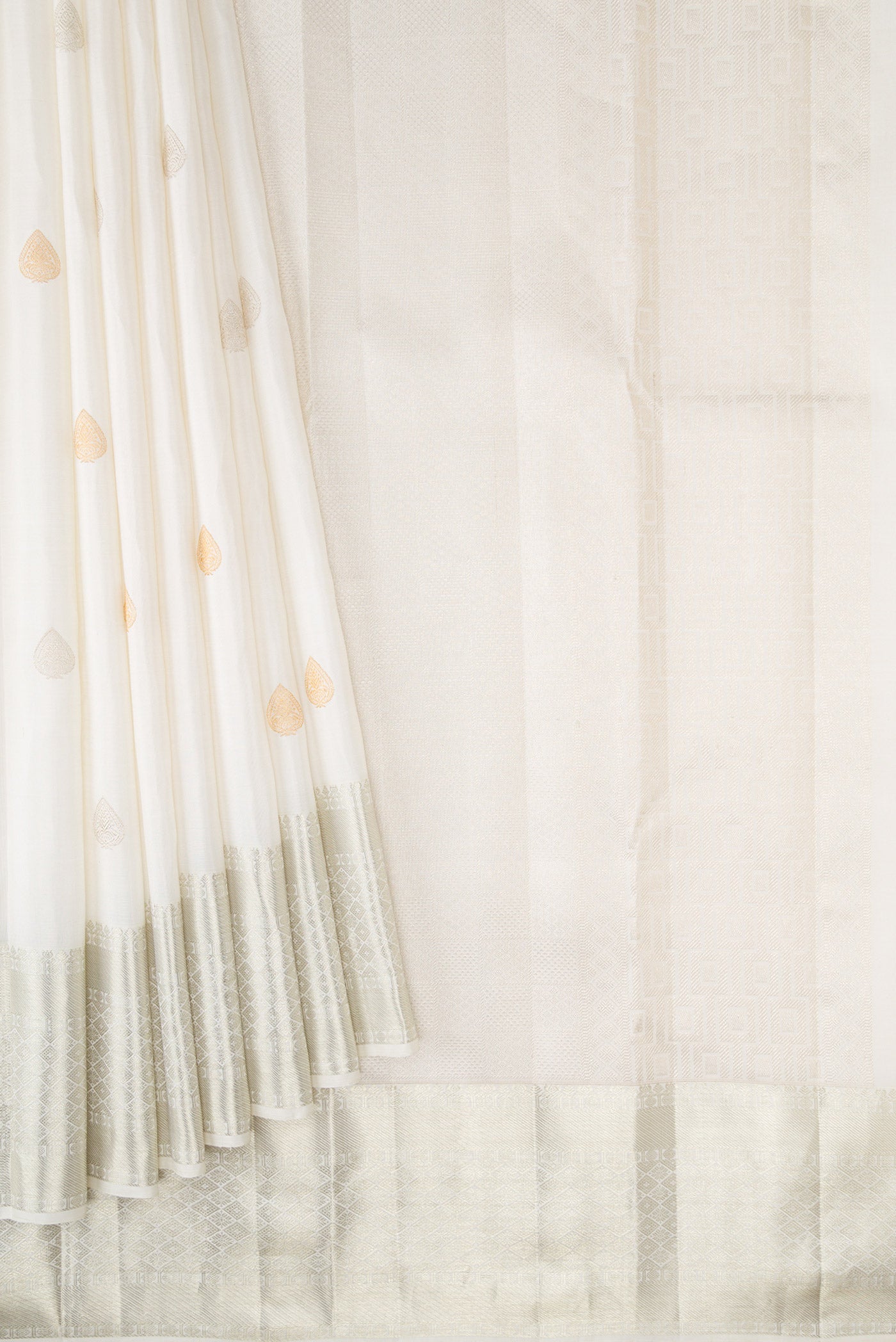 Pleats and pallu of White Dual Tone Kanchipuram Silk Saree with Zari Butta on the body and Zari Border. 