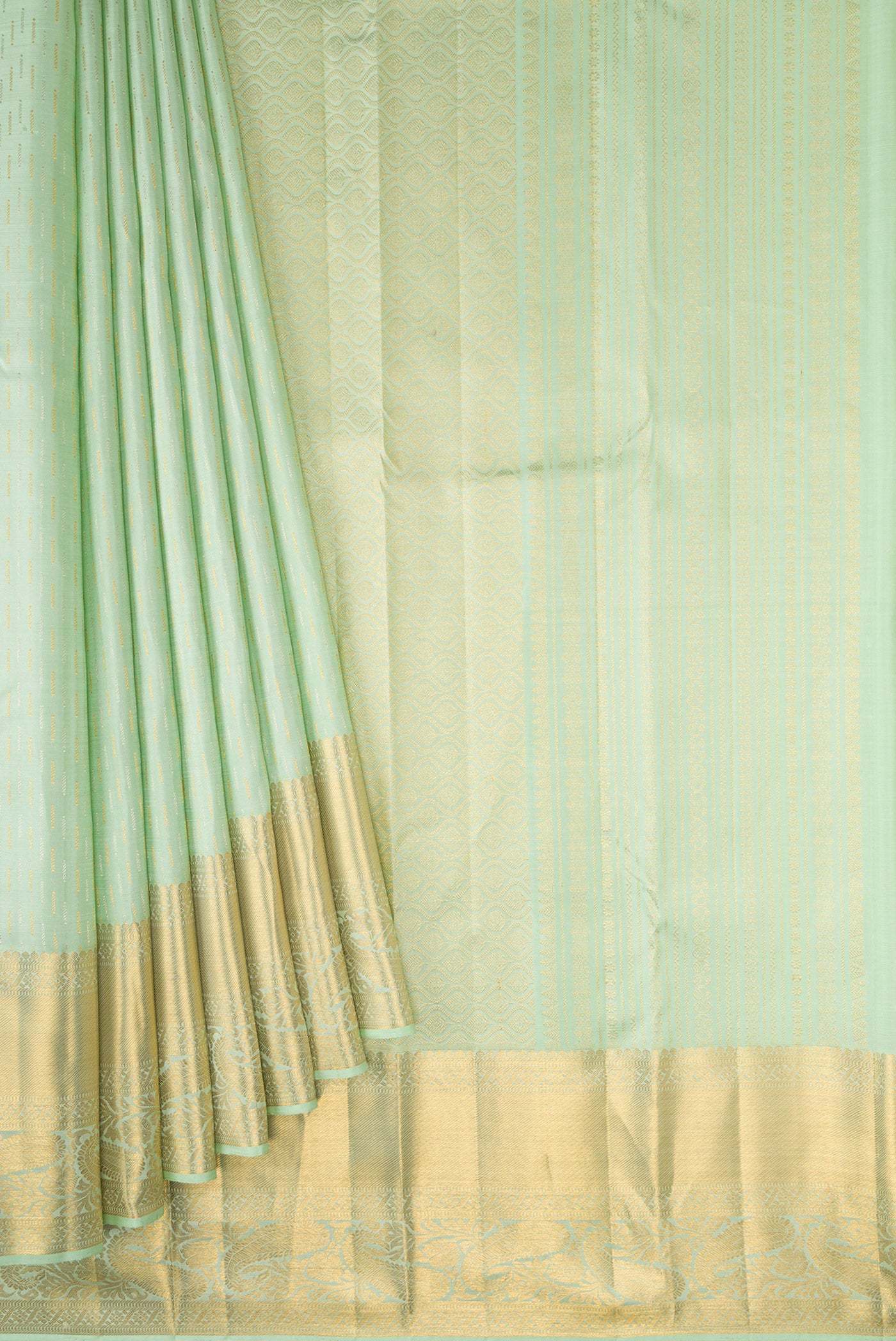 Pleats and pallu of Pista Green Dual Tone Kanjivaram Silk Saree with Zari Brocade on the body and Zari Border. 