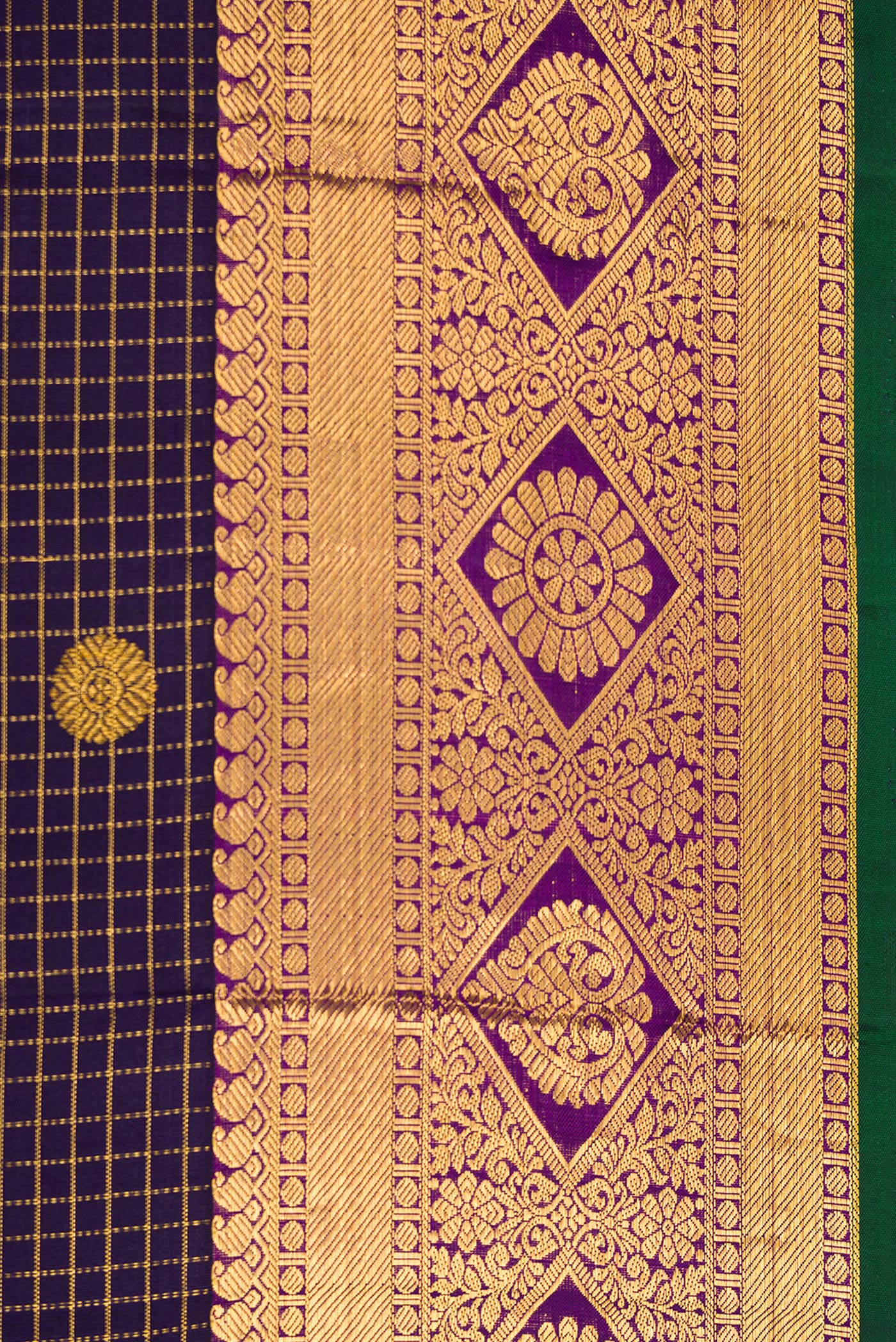 Border image of Navy Blue Dual Tone Kanjivaram Silk Saree with Checked design on the body and Zari Border. 