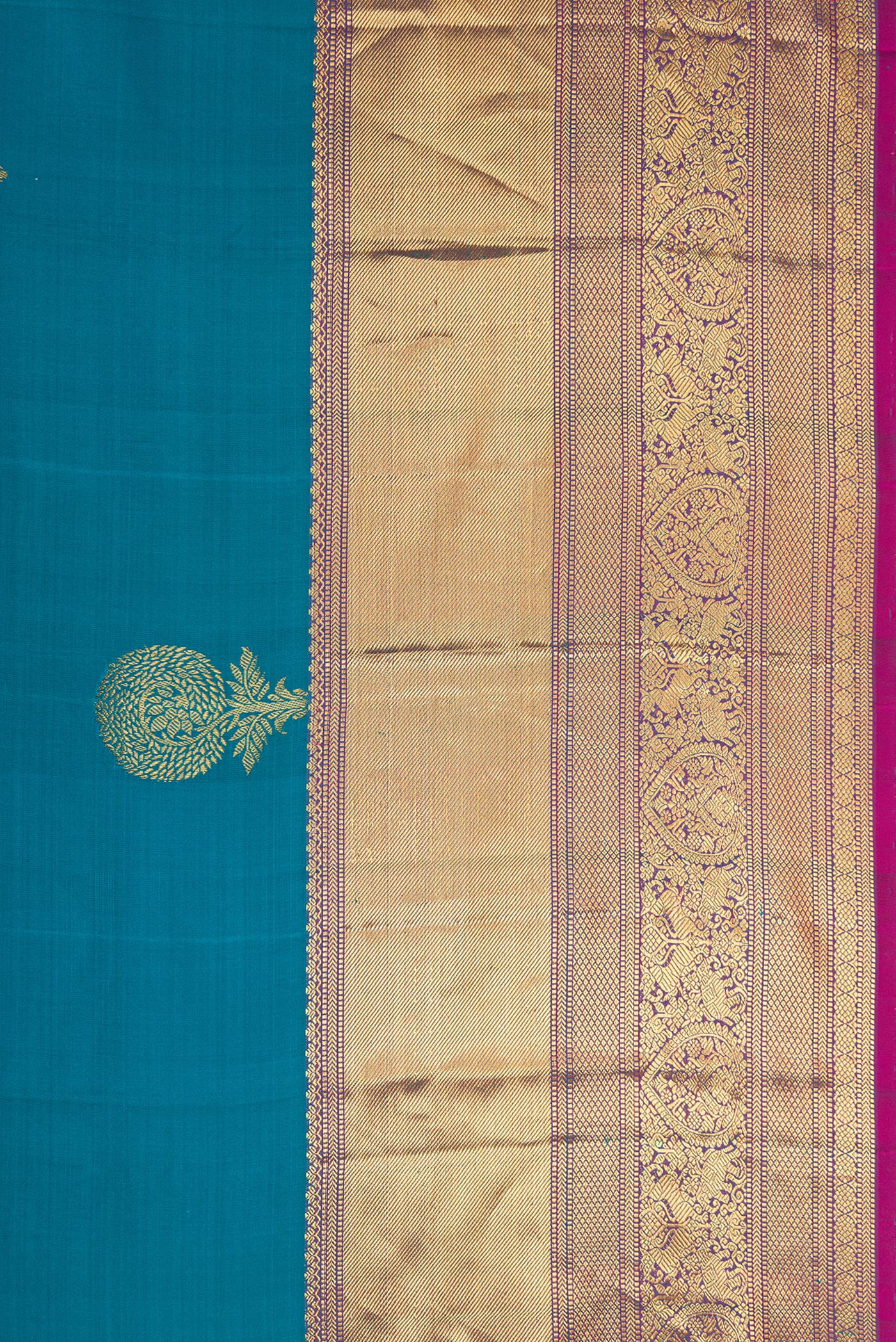 Border image of Maya Blue Dual Tone Kanchipuram Silk Saree with Zari Butta on the body and Zari Border. 