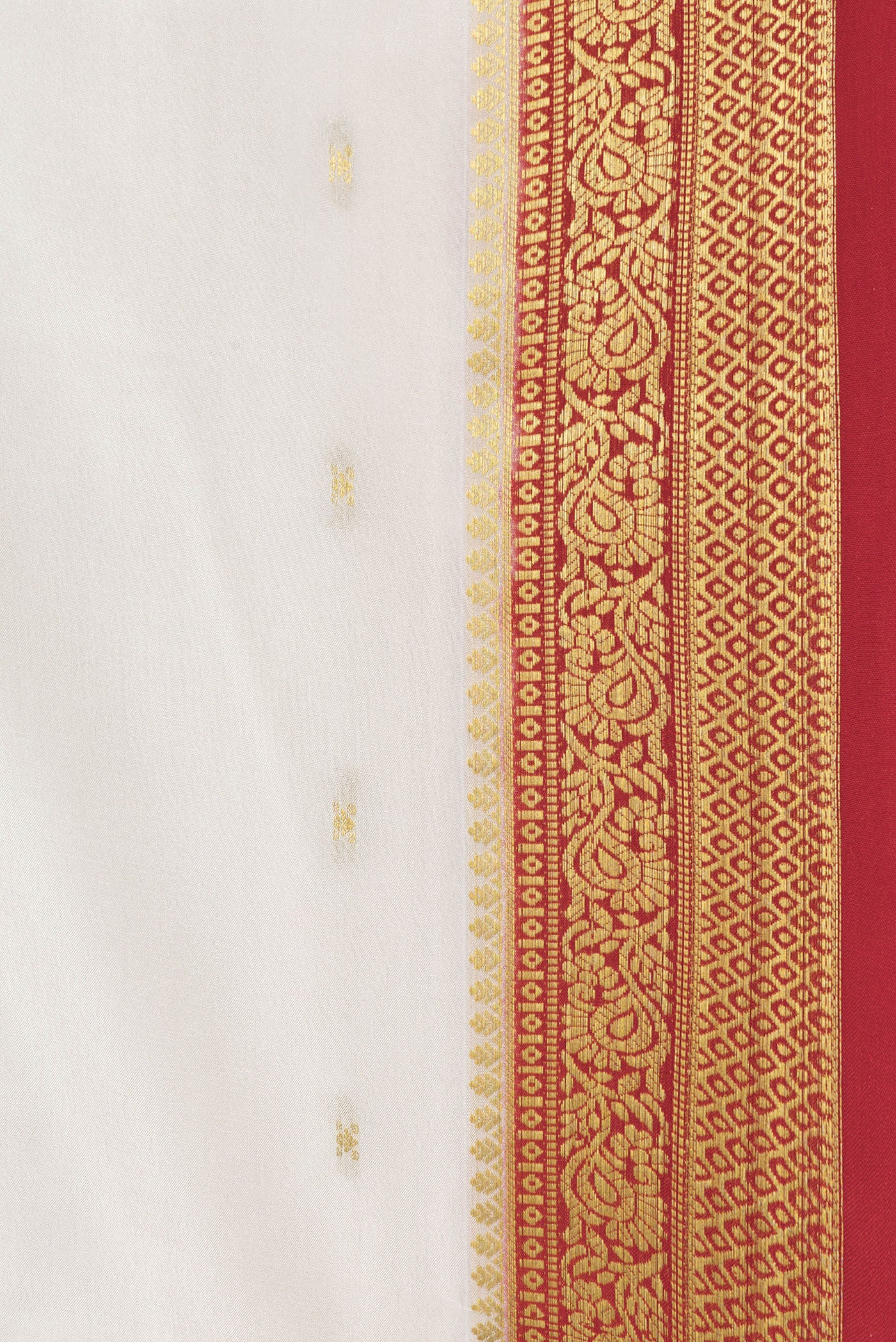 Border image of Off White Dual Tone Mysore Silk Saree with Zari Butta on the body and Zari Border. 