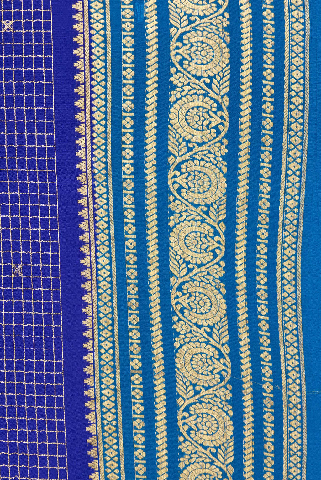 Border image of Royal Blue Dual Tone Mysore Silk Saree with Checked design on the body and Zari Border. 