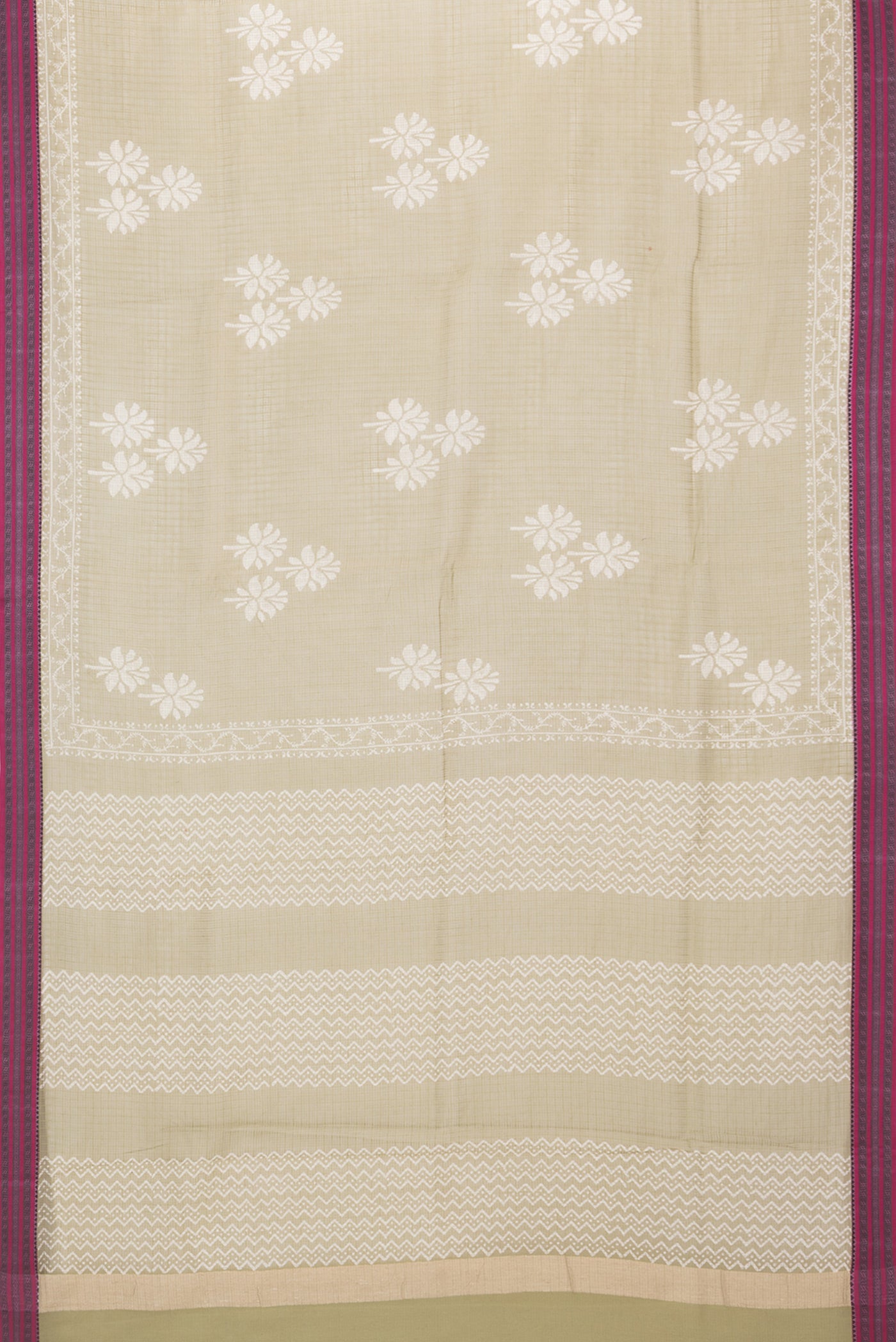Flat view of Mehandi Green Kota Silk Saree with Checked design on the body and Thread Border. 