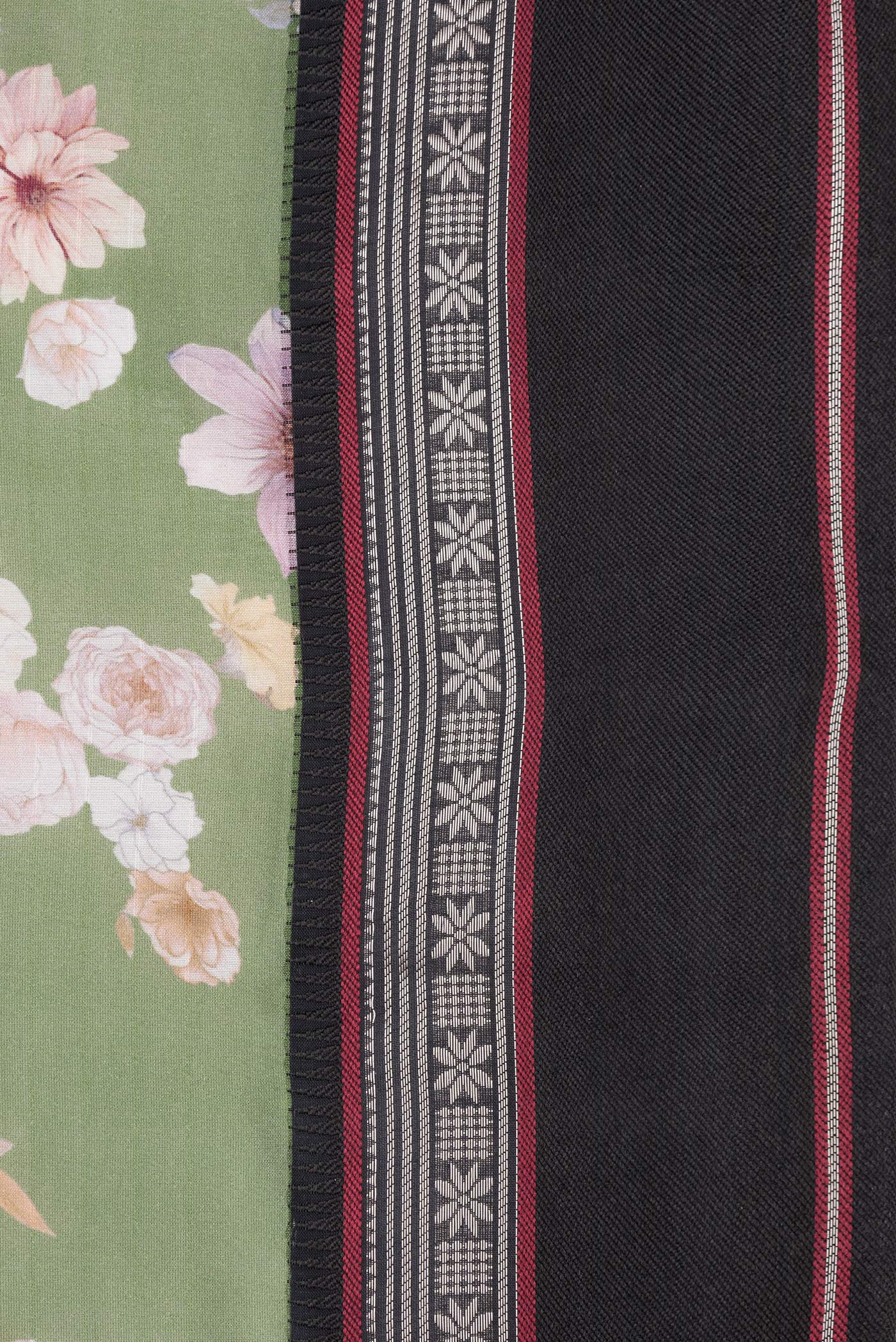Border image of Mehandi Green Dual Tone Chanderi Silk Saree with Printed design on the body and Zari Border. 