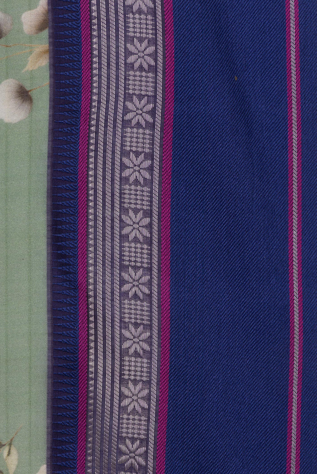 Border image of Pure Silk Green Dual Tone Chanderi Saree with Printed design on the body and Zari And Thread Border. 