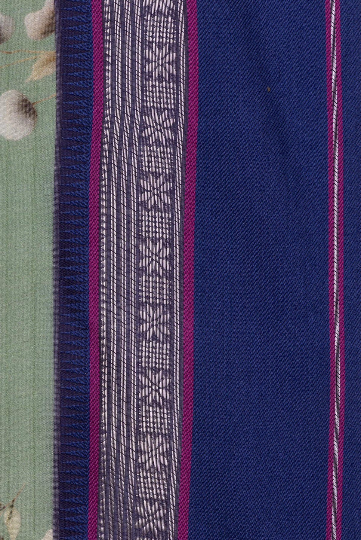 Border image of Pure Silk Green Dual Tone Chanderi Saree with Printed design on the body and Zari And Thread Border. 