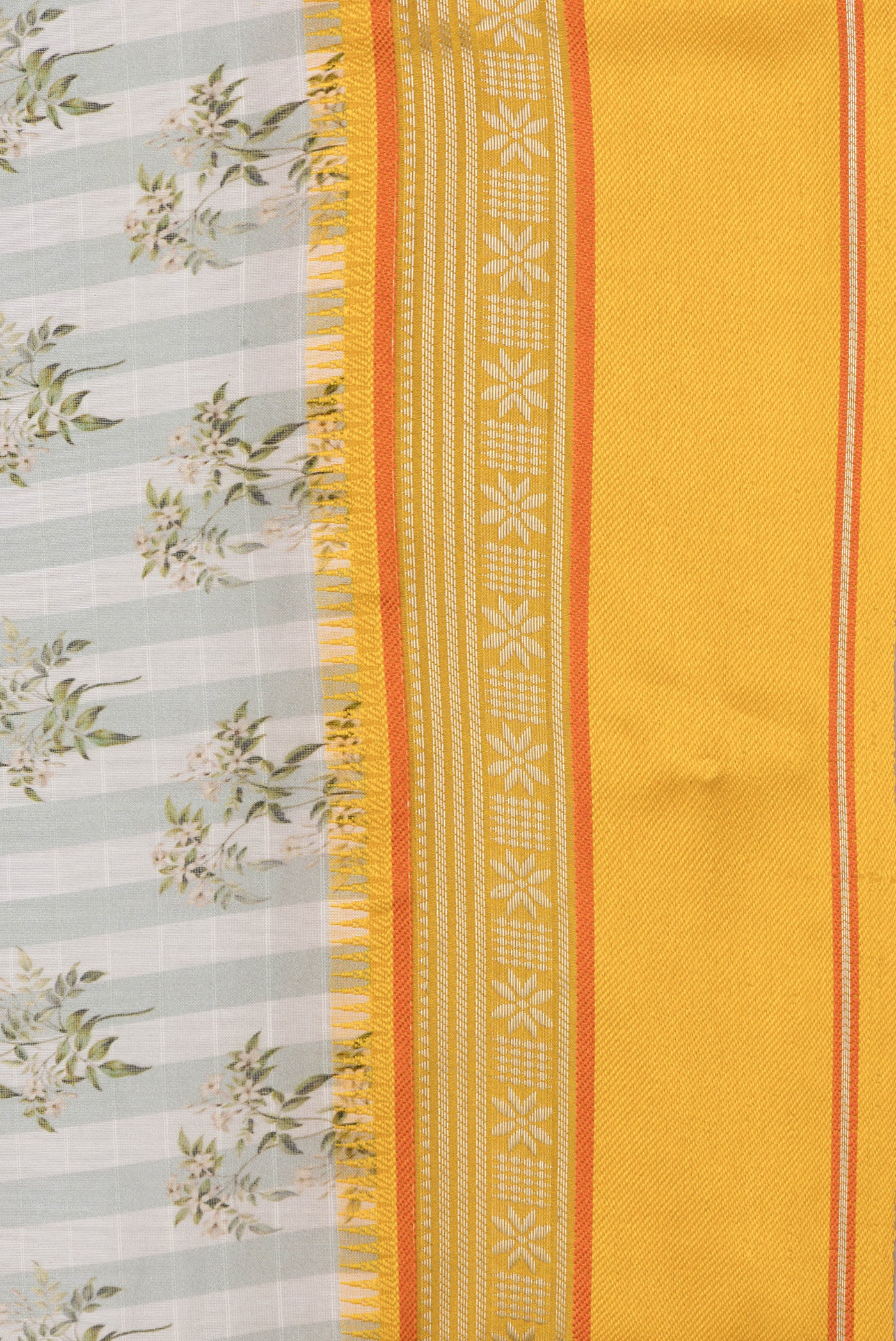 Border image of Green Dual Tone Chanderi Silk Saree with Printed design on the body and Zari And Thread Border. 