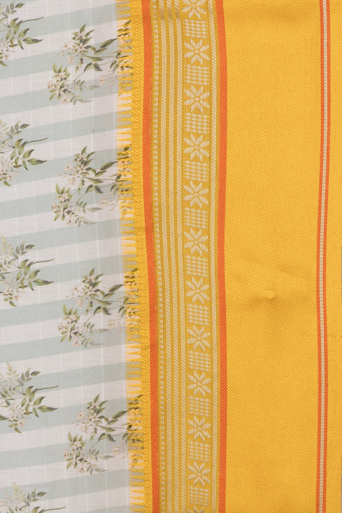 Border image of Green Dual Tone Chanderi Silk Saree with Printed design on the body and Zari And Thread Border. 