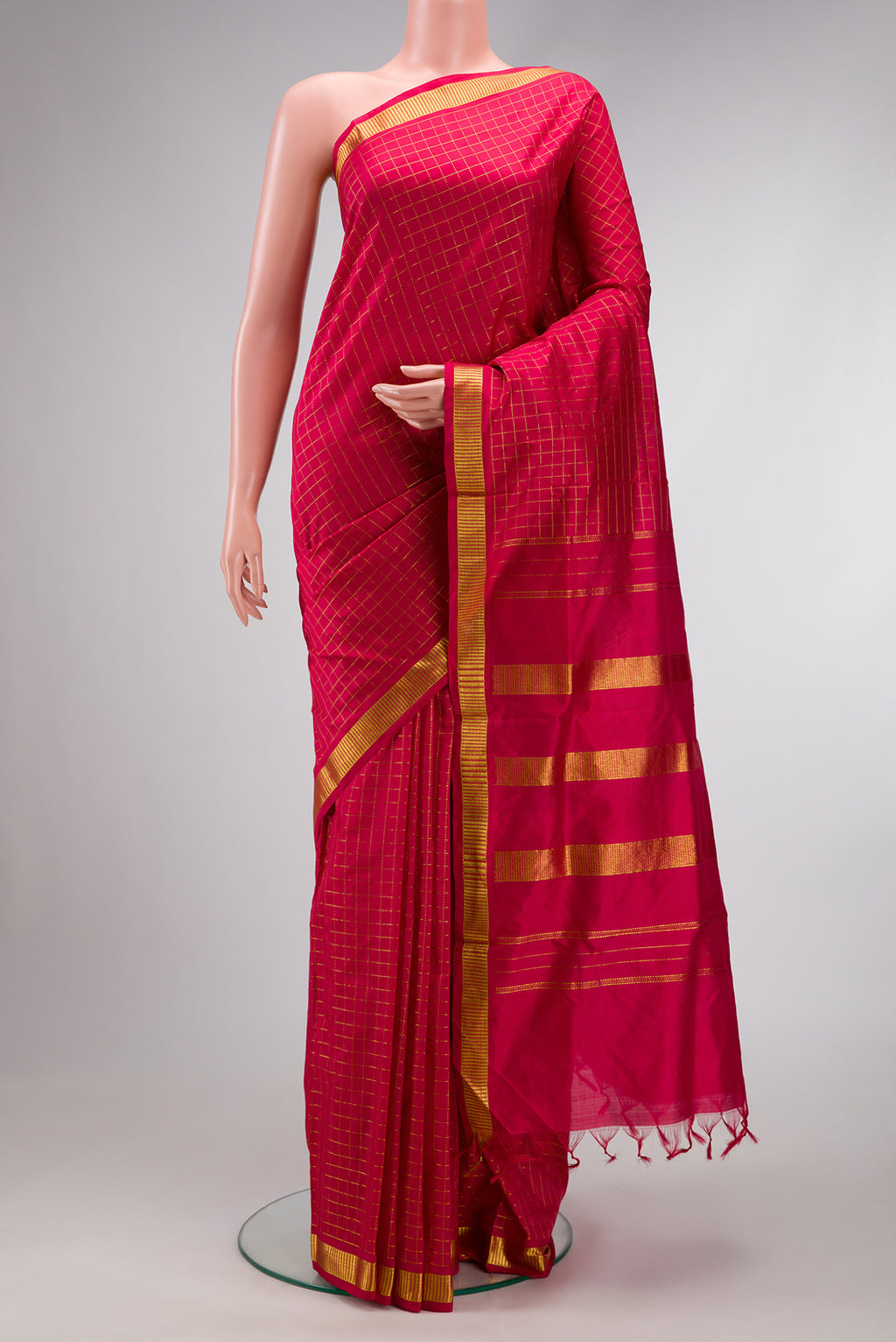 Maroon Dual Tone Kanchipuram Silk Nine Yards Saree with Checked design on the body and Zari Border.  displayed on a mannequin