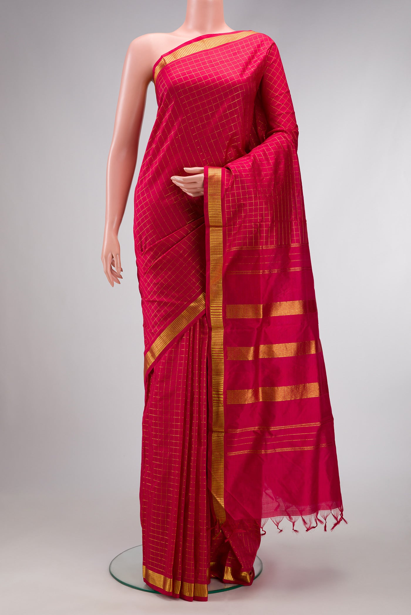 Maroon Dual Tone Kanchipuram Silk Nine Yards Saree with Checked design on the body and Zari Border.  displayed on a mannequin