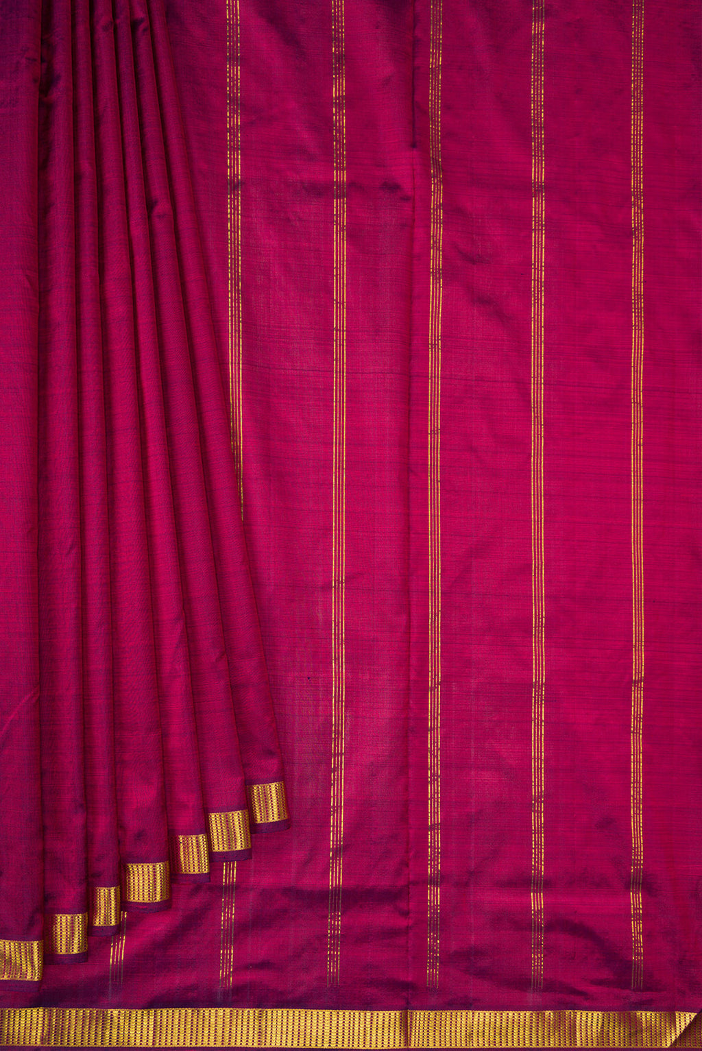 Pleats and pallu of Purple Dual Tone Kanjivaram Silk Nine Yards Saree with Zari Butta on the body and Zari Border. 