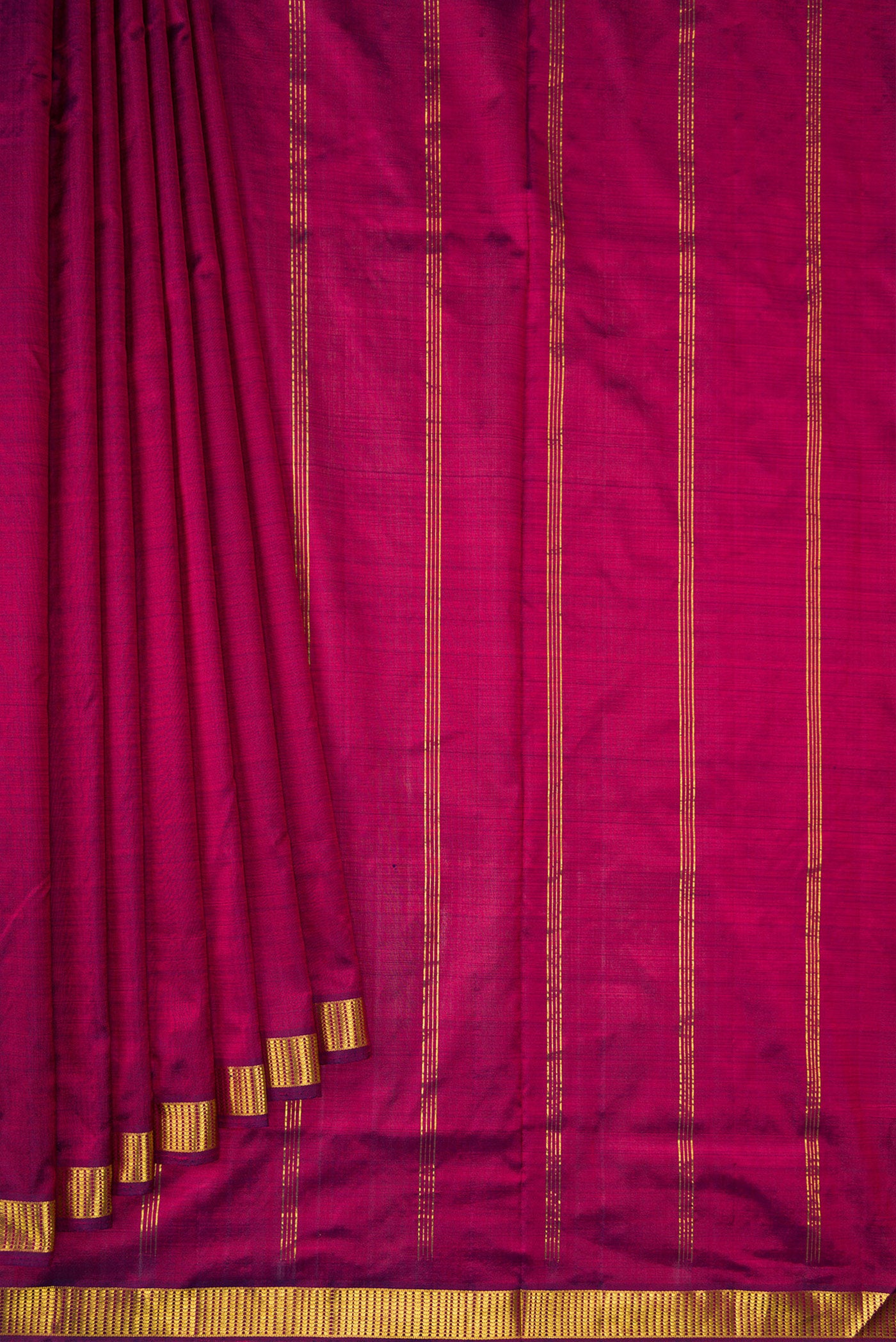 Pleats and pallu of Purple Dual Tone Kanjivaram Silk Nine Yards Saree with Zari Butta on the body and Zari Border. 