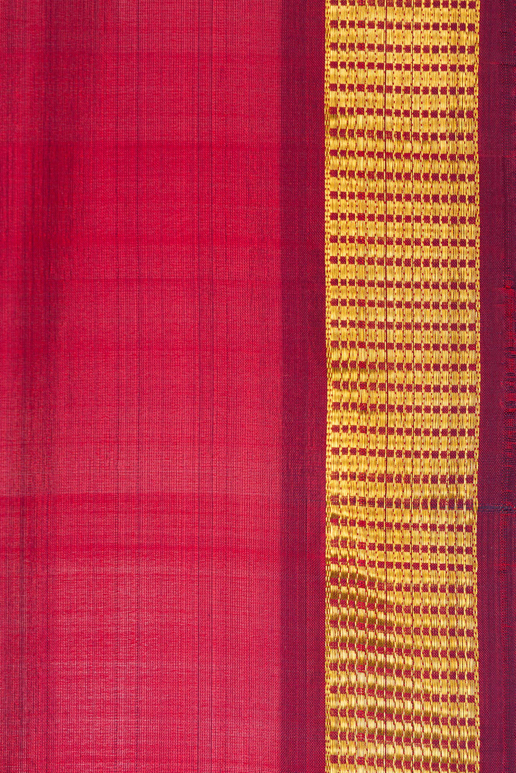 Border image of Maroon Dual Tone Kanjivaram Silk Nine Yards Saree with Plain Body and Zari Border. 
