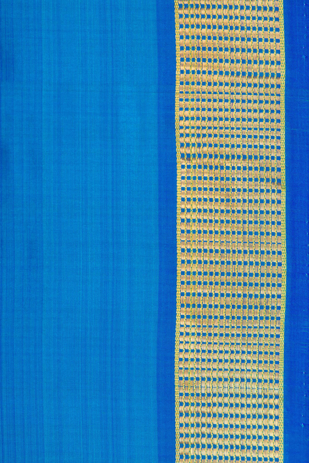 Border image of Peacock Blue Dual Tone Kanjivaram Silk Nine Yards Saree with Plain Body and Zari Border. 