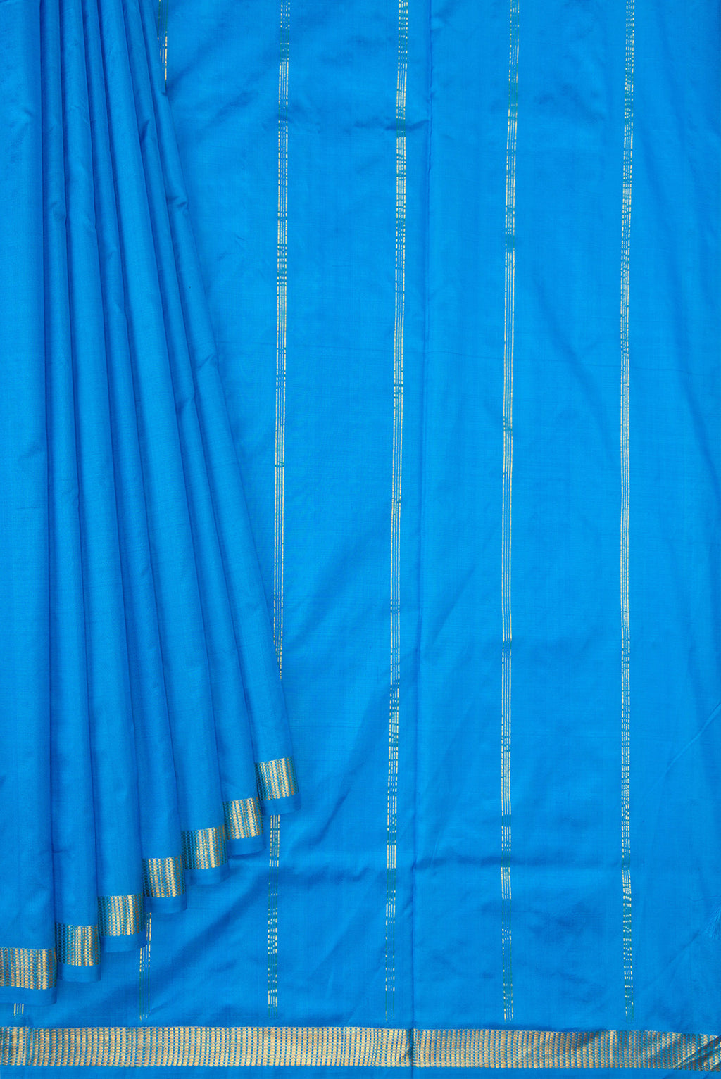 Pleats and pallu of Sky Blue Dual Tone Kanjivaram Silk Nine Yards Saree with Plain Body and Zari Border. 