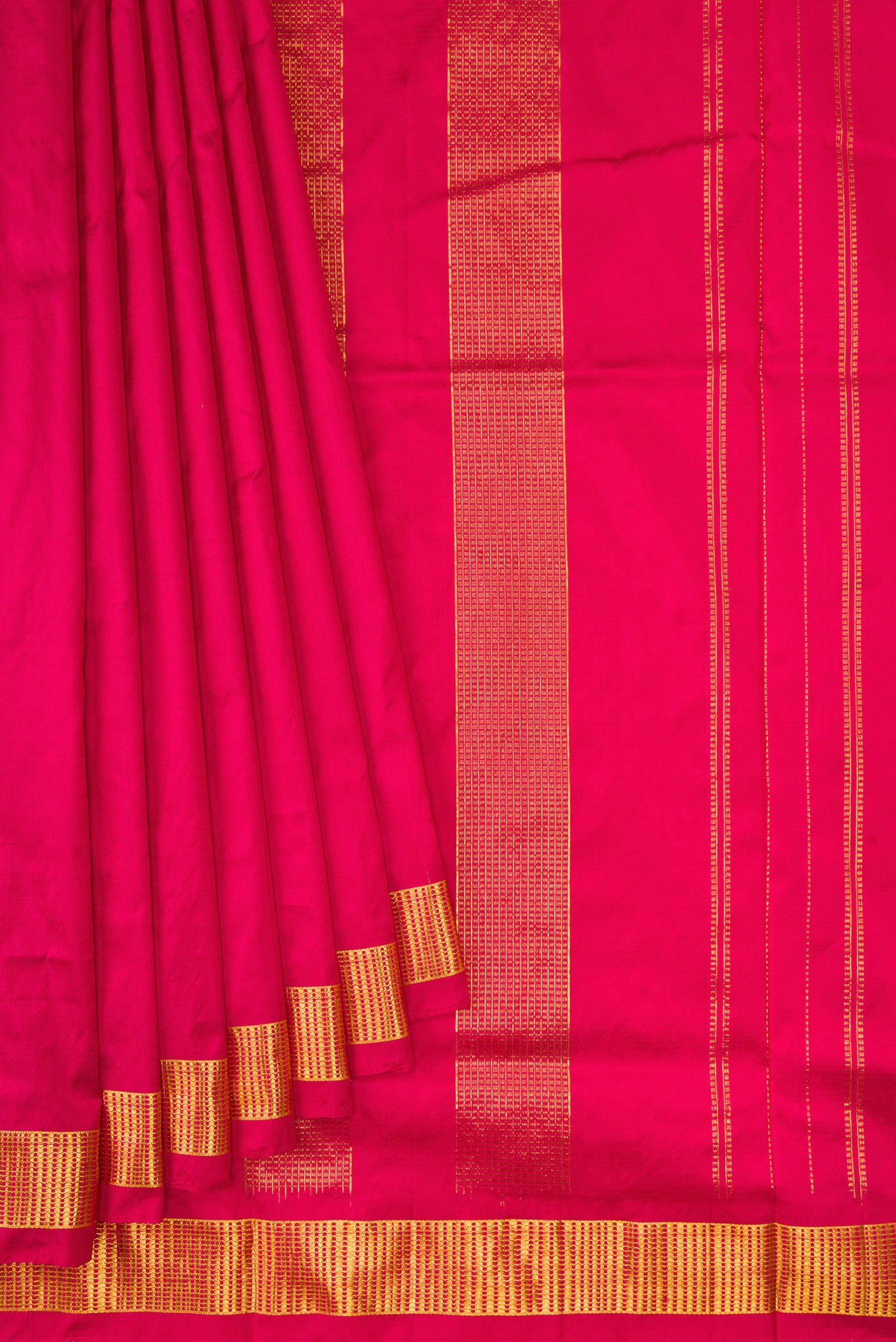 Pleats and pallu of Maroon Kanchipuram Silk Nine Yards Saree with Plain Body and Zari Border. 