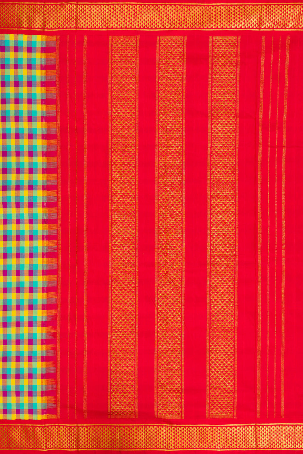 Close up image of the pallu of Pure Silk Pure Zari Sea Green , Yellow and Dark PInk Color Kanchipuram Nine Yards Saree with Checked design on the body and Zari Border. 