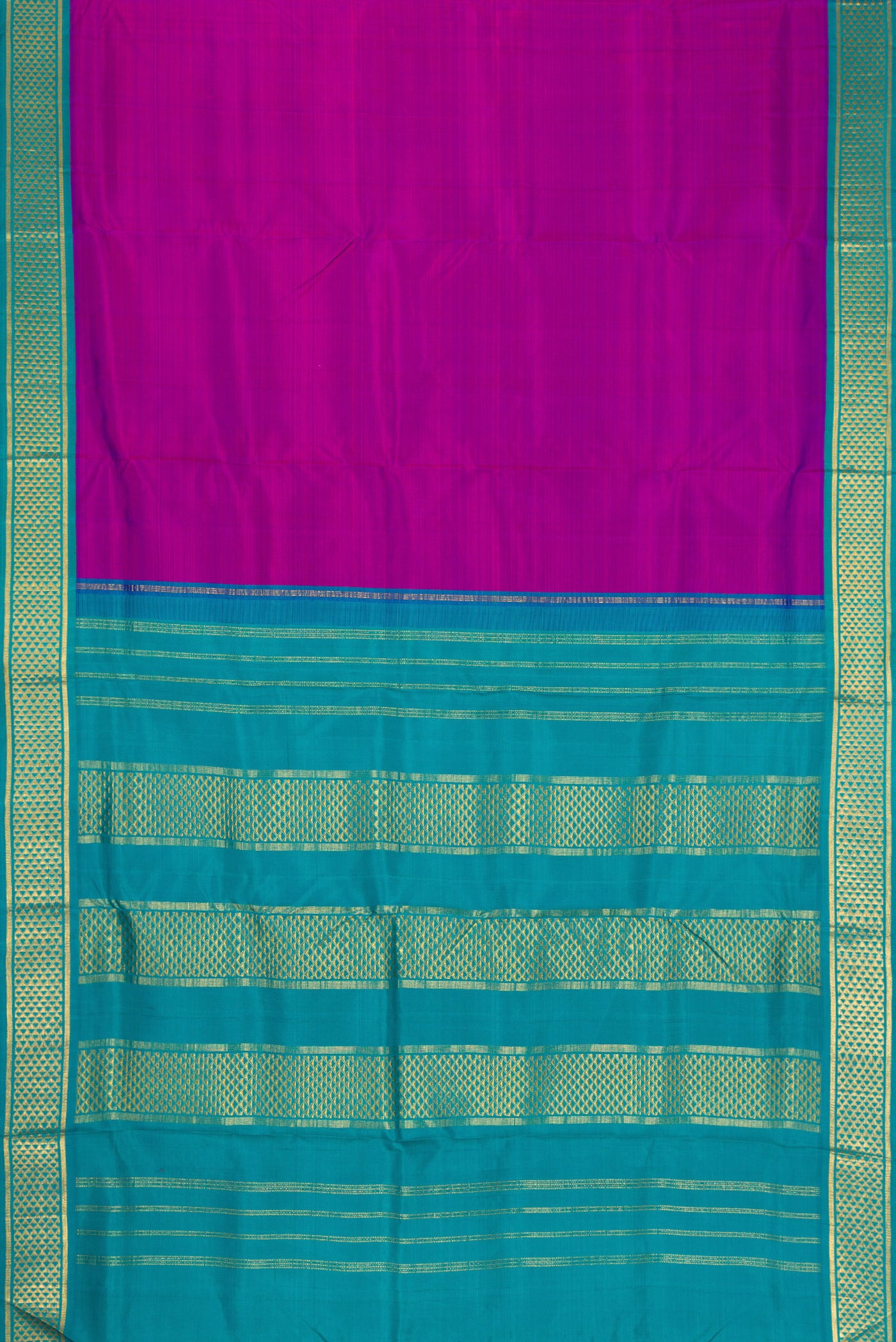 Flat view of Pure Silk Pure Zari Purple Kanchipuram Nine Yards Saree with Plain Body and Zari Border. 