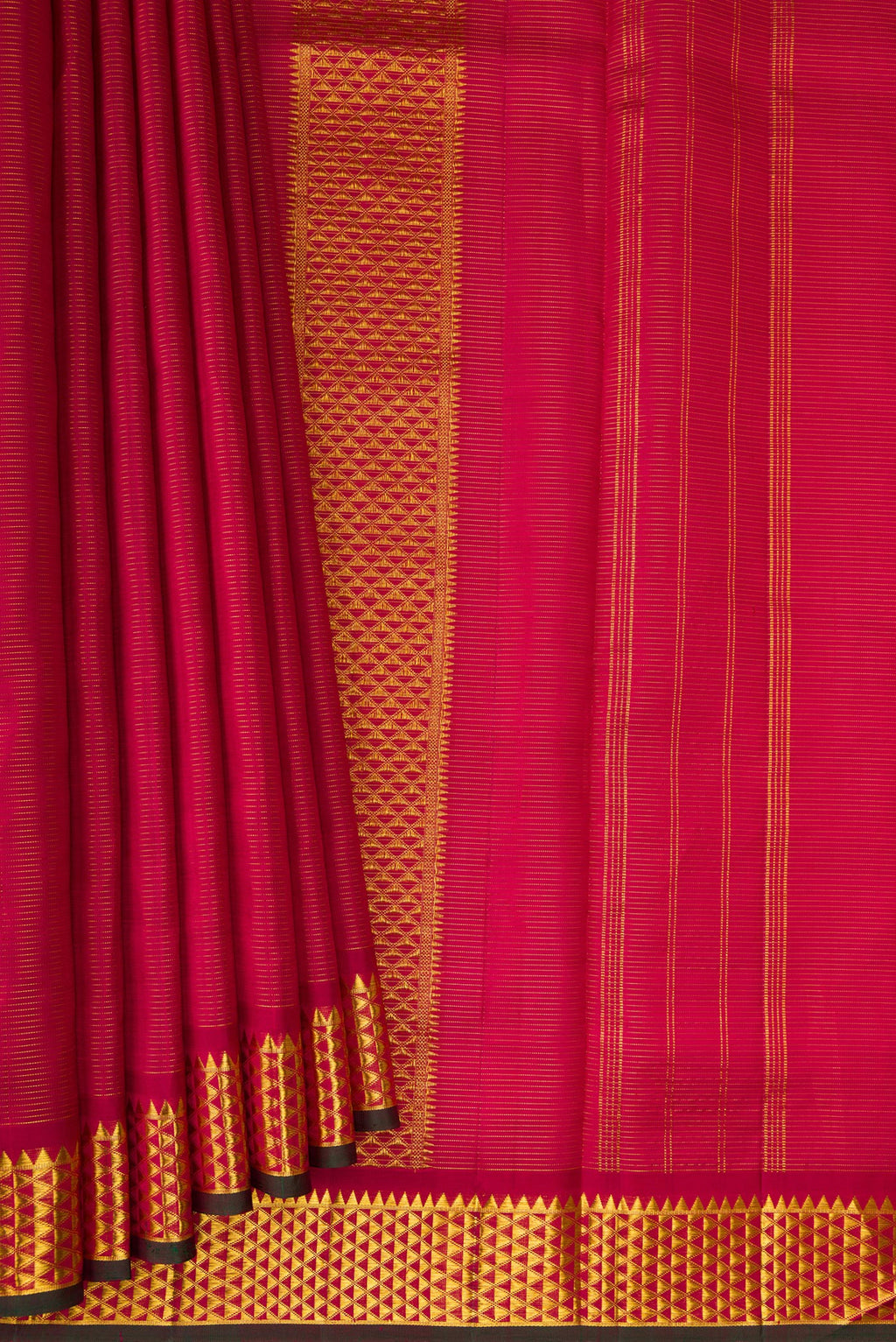 Pleats and pallu of Pure Silk Pure Zari Maroon Dual Tone Kanchipuram Nine Yards Saree with Stripes on the body and Zari Border. 