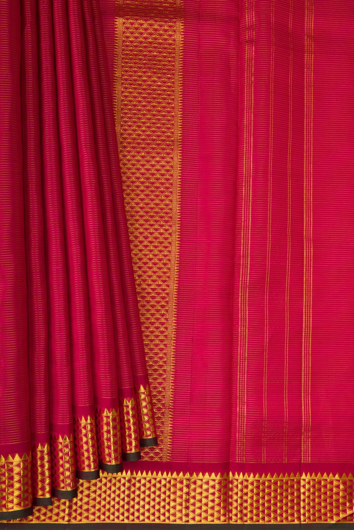 Pleats and pallu of Pure Silk Pure Zari Maroon Dual Tone Kanchipuram Nine Yards Saree with Stripes on the body and Zari Border. 
