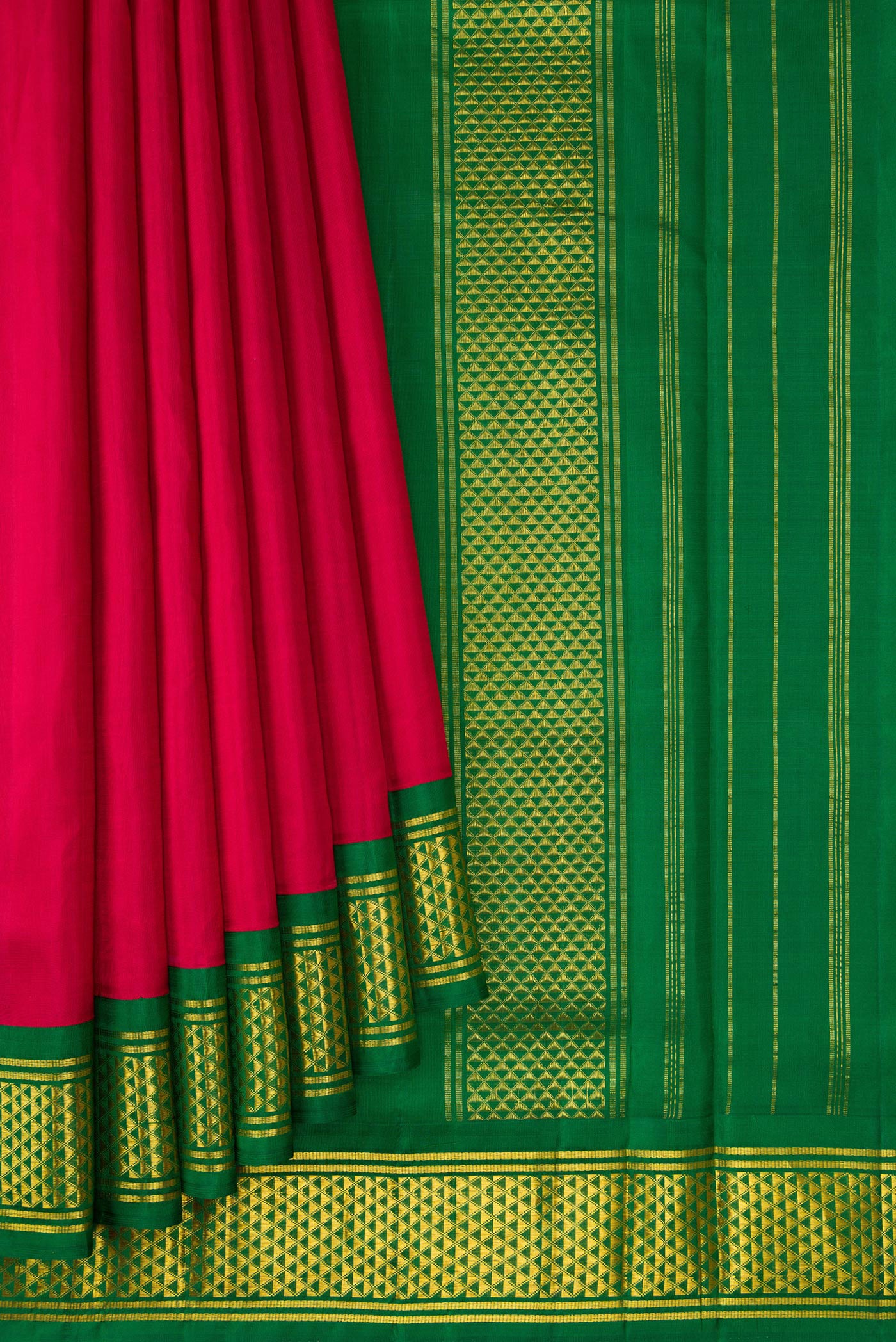Pleats and pallu of Pure Silk Pure Zari Maroon Kanchipuram Nine Yards Saree with Plain Body and Zari Border. 