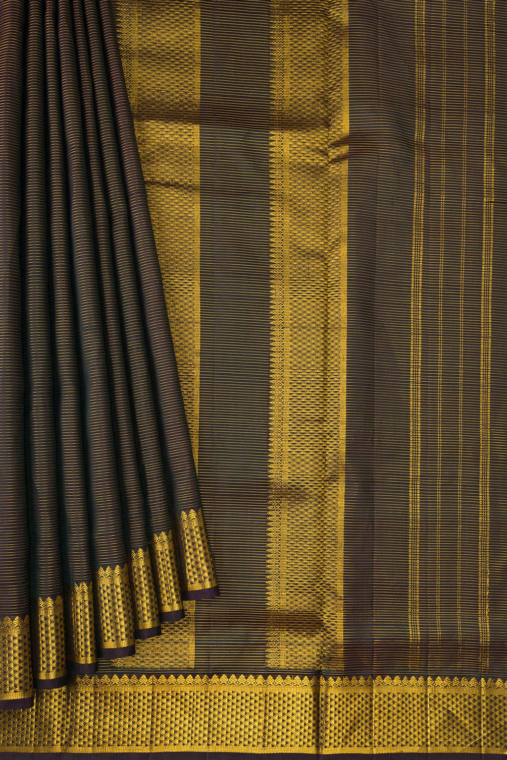 Pleats and pallu of Black Dual Tone Kanjivaram Silk Nine Yards Saree with Stripes on the body and Zari Border. 