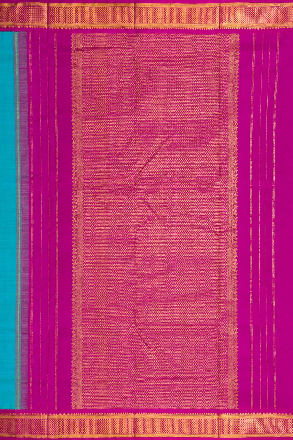 Close up image of the pallu of Pure Silk Pure Zari Sky Blue Dual Tone Kanchipuram Nine Yards Saree with Plain Body and Zari Border. 