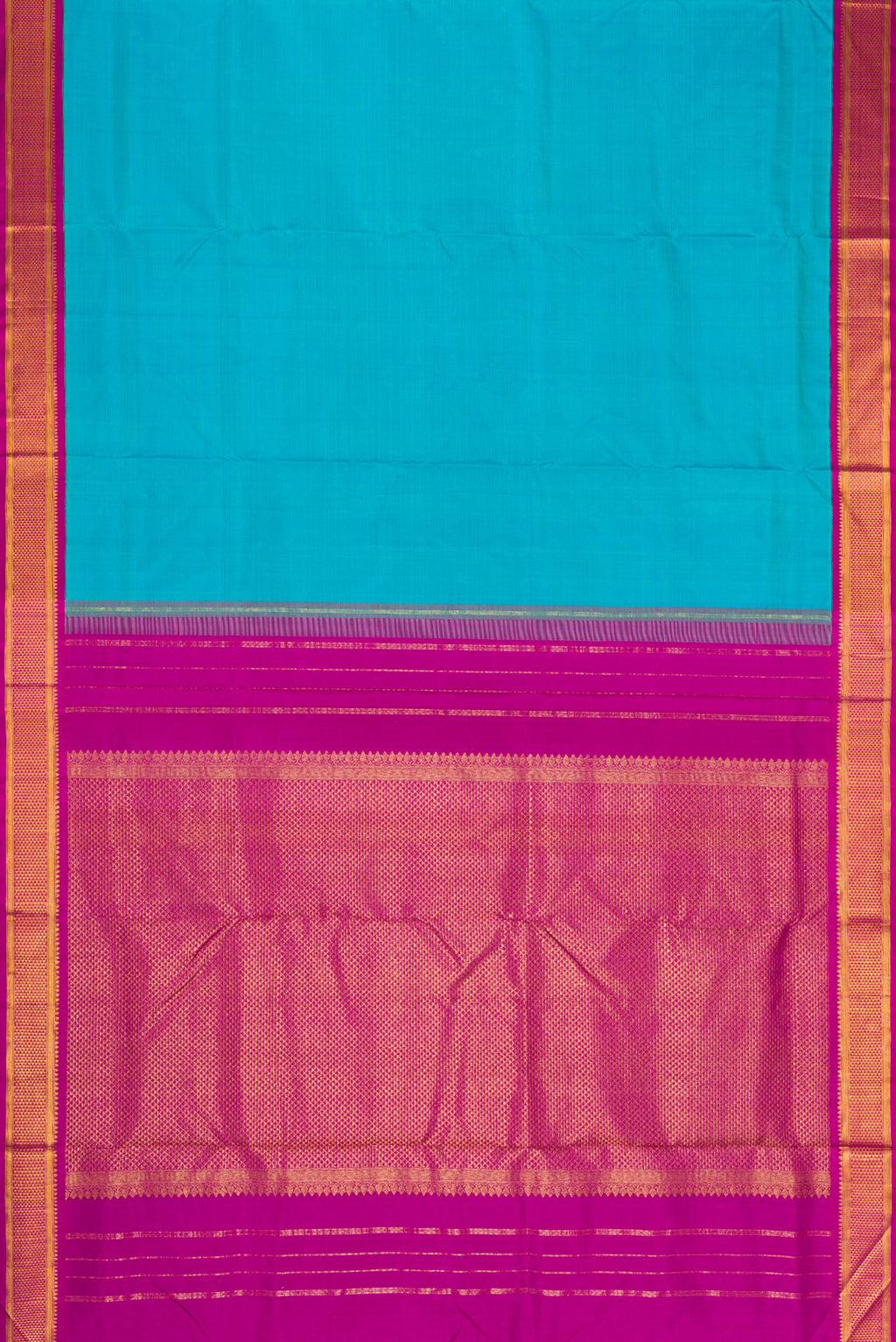 Flat view of Pure Silk Pure Zari Sky Blue Dual Tone Kanchipuram Nine Yards Saree with Plain Body and Zari Border. 
