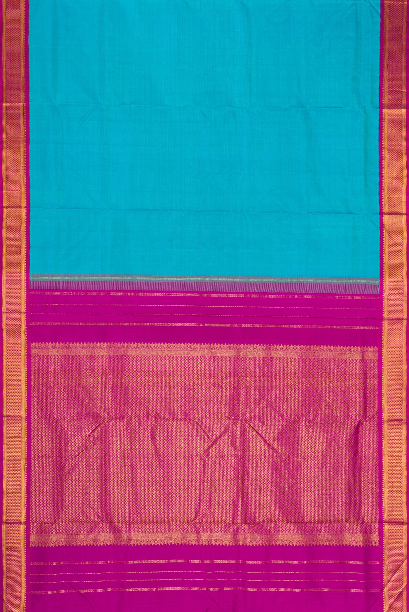 Flat view of Pure Silk Pure Zari Sky Blue Dual Tone Kanchipuram Nine Yards Saree with Plain Body and Zari Border. 