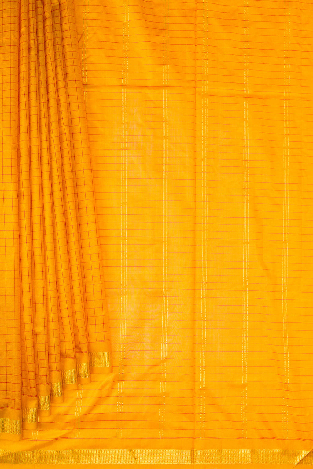 Pleats and pallu of Mustard Dual Tone Kanchipuram Silk Nine Yards Saree with Checked design on the body and Zari Border. 