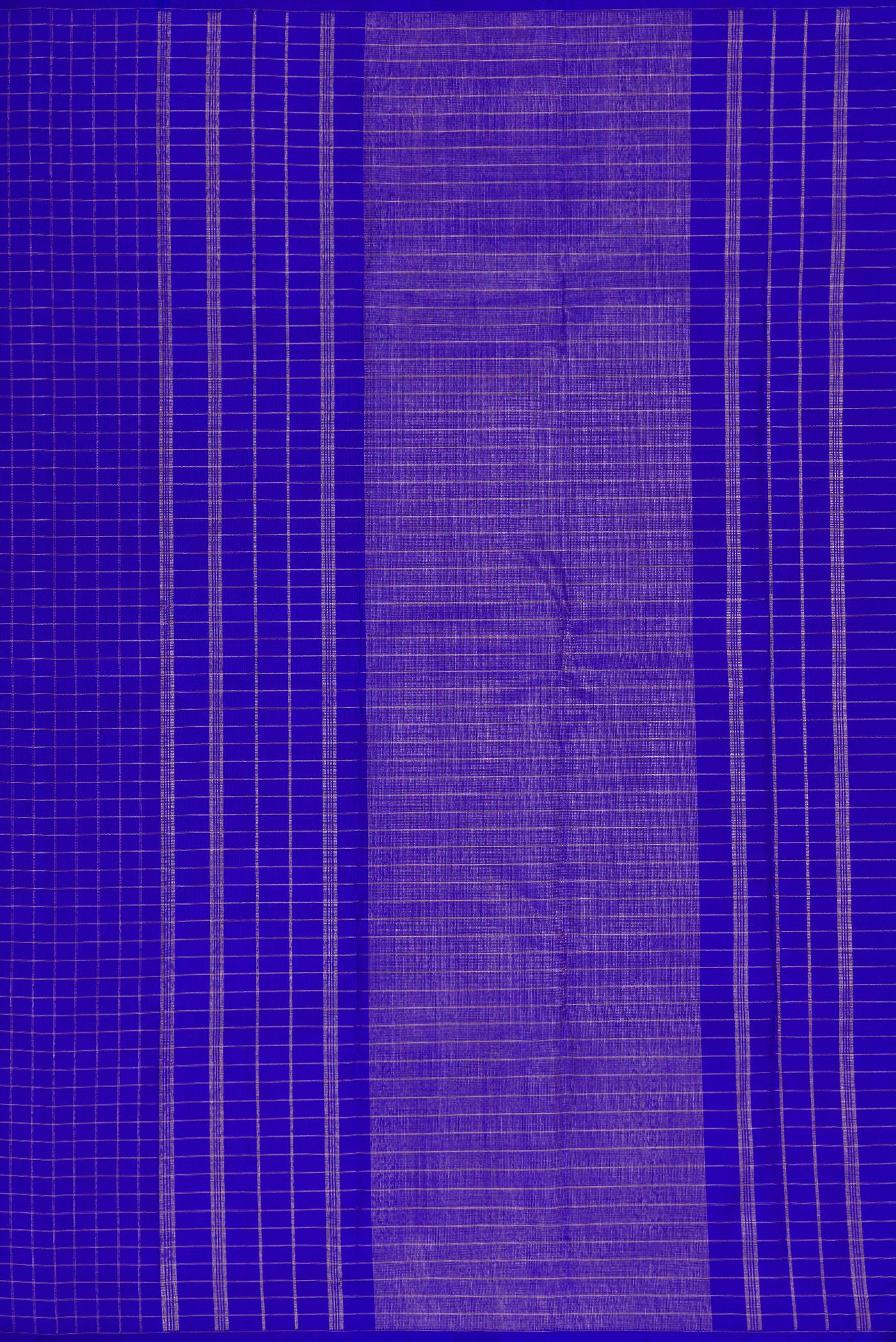 Close up image of the pallu of Pure Silk Pure Zari Royal Blue Dual Tone Kanchipuram Saree with Checked design on the body and Without Border. 