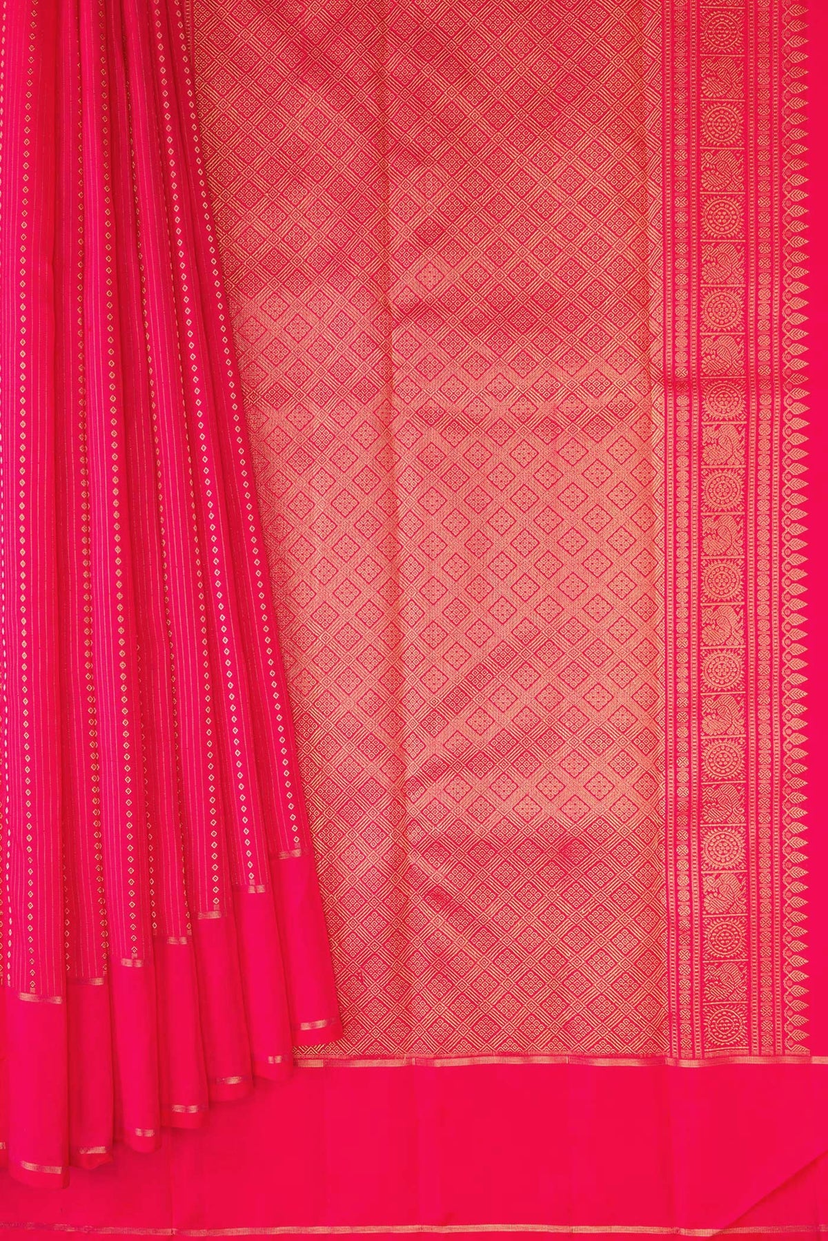 Pleats and pallu of Pink Dual Tone Kanchipuram Silk Saree with Stripes on the body and Zari Border. 