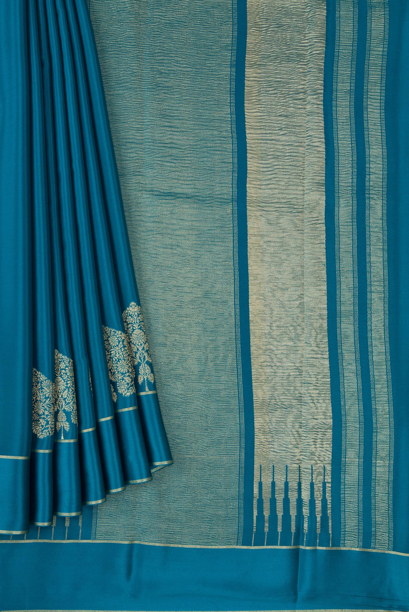 Pleats and pallu of Peacock Blue Dual Tone Mysore Crepe Saree with Plain Body and Fancy Border. 