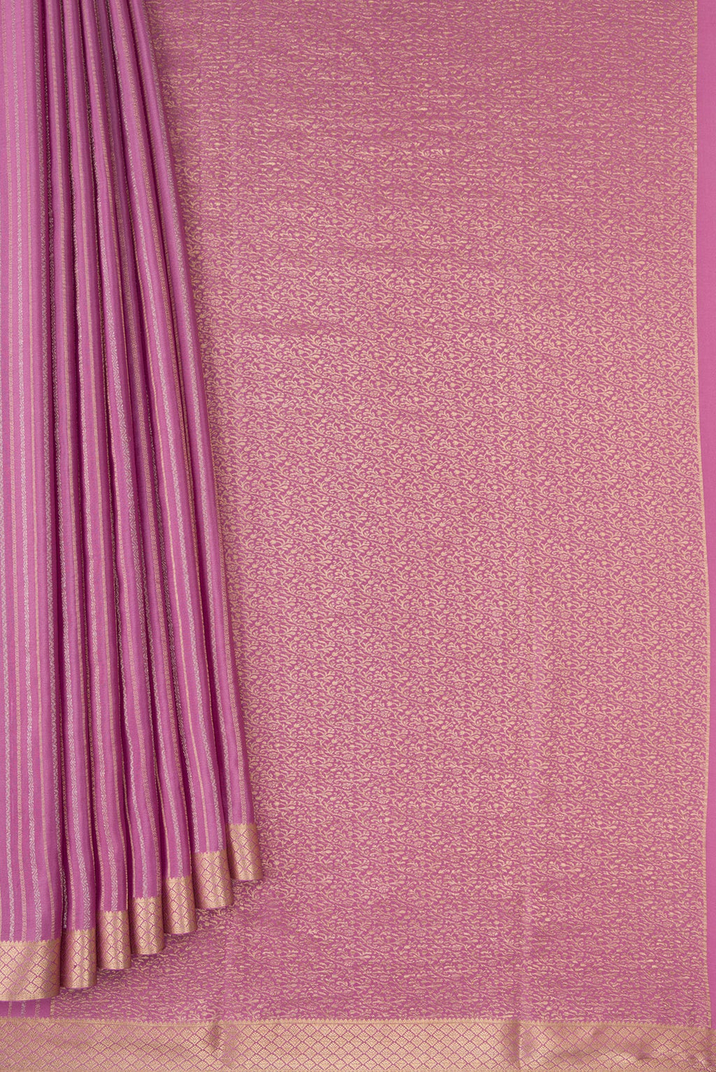 Pleats and pallu of Lavender Dual Tone Mysore Crepe Saree with Stripes on the body and Zari Border. 
