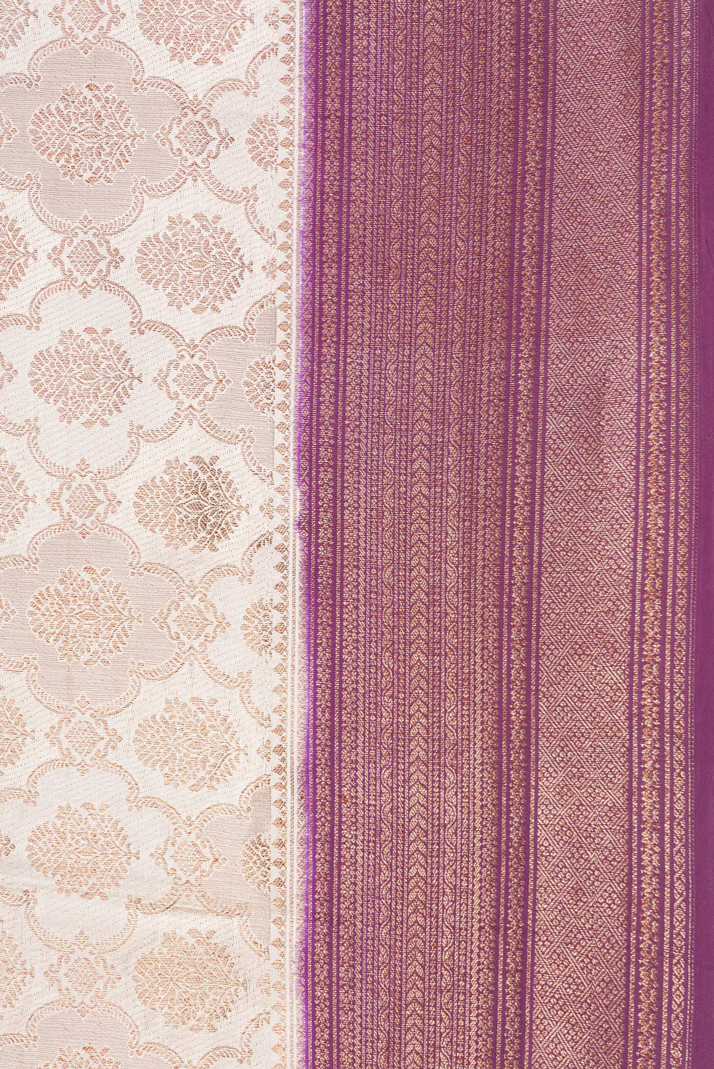 Border image of Beige Dual Tone Banarasi Georgette Saree with Zari Brocade on the body and Zari Border. 