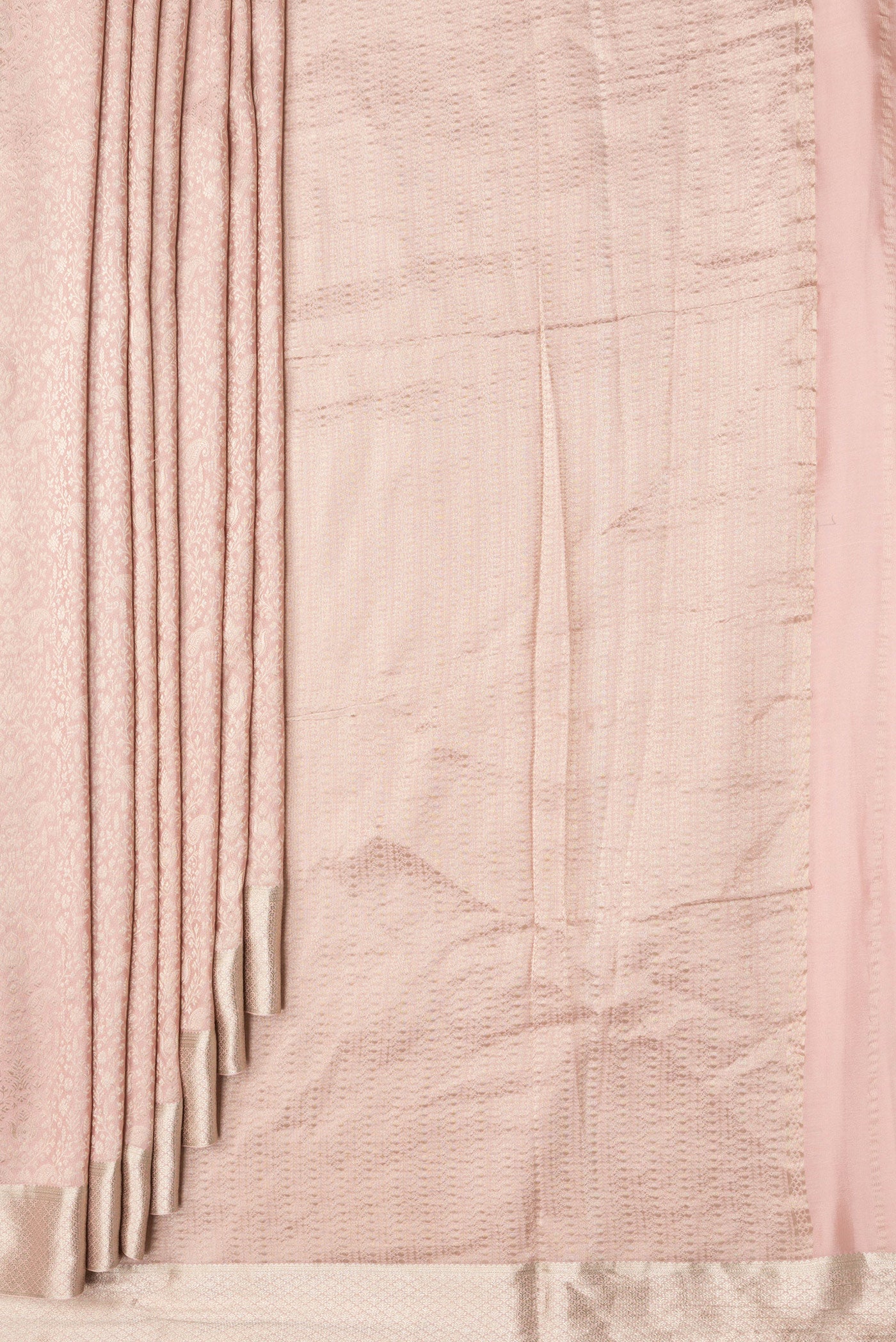 Pleats and pallu of Golden Peach Dual Tone Banarasi Georgette Saree with Zari Brocade on the body and Zari Border. 