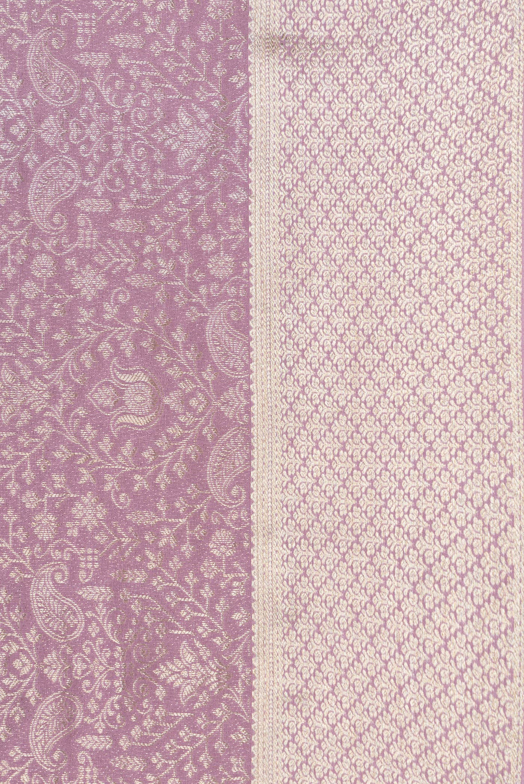 Border image of Lavender Dual Tone Banarasi Georgette Saree with Zari Brocade on the body and Zari Border. 