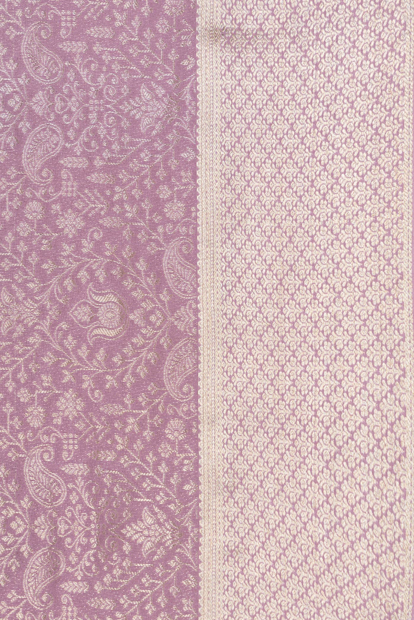 Border image of Lavender Dual Tone Banarasi Georgette Saree with Zari Brocade on the body and Zari Border. 