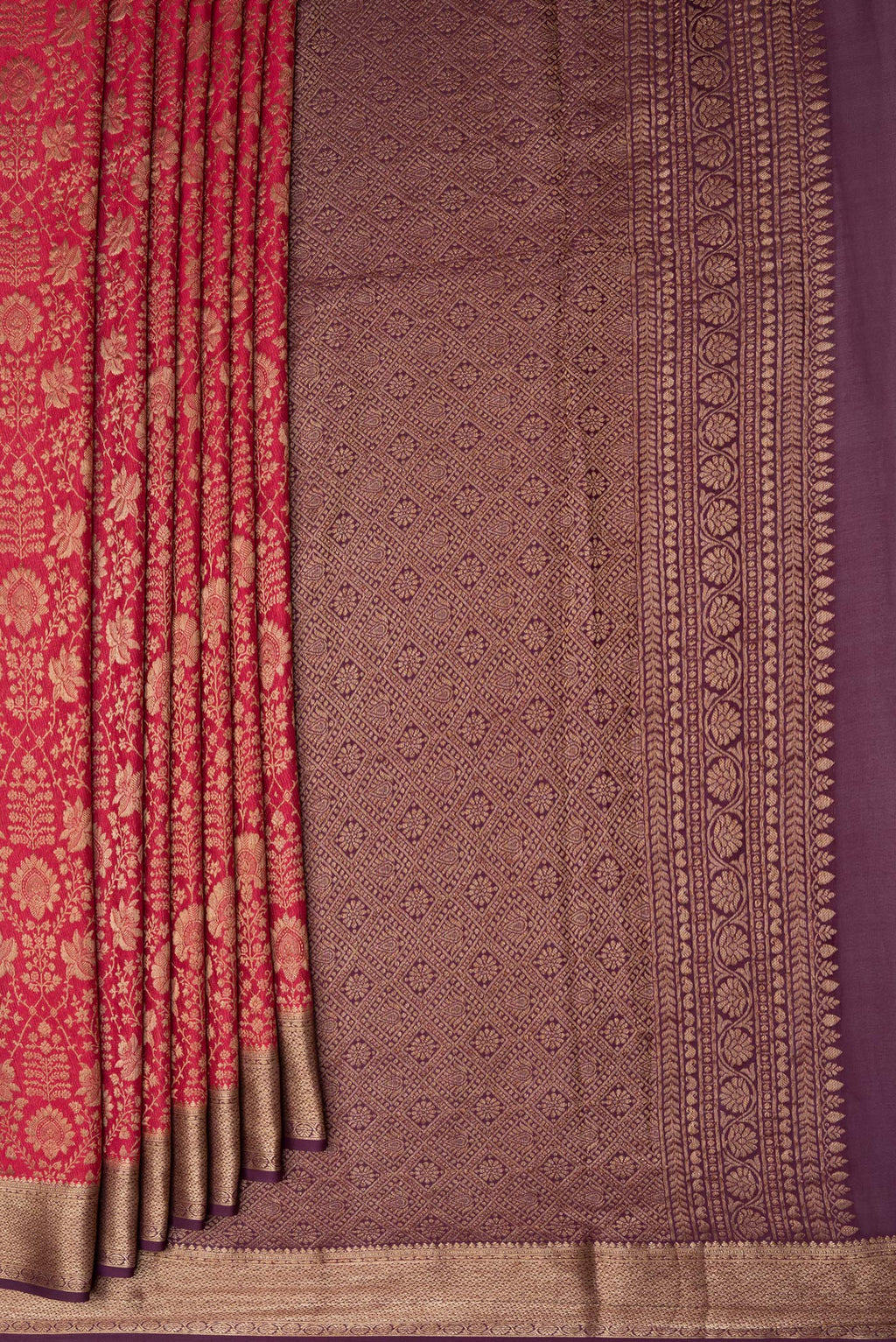 Pleats and pallu of Pink Dual Tone Mysore Crepe Saree with Zari Brocade on the body and Zari Border. 