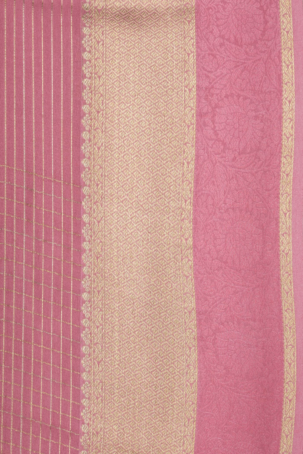 Border image of Pink Dual Tone Banarasi Georgette Saree with Checked design on the body and Zari And Thread Border. 