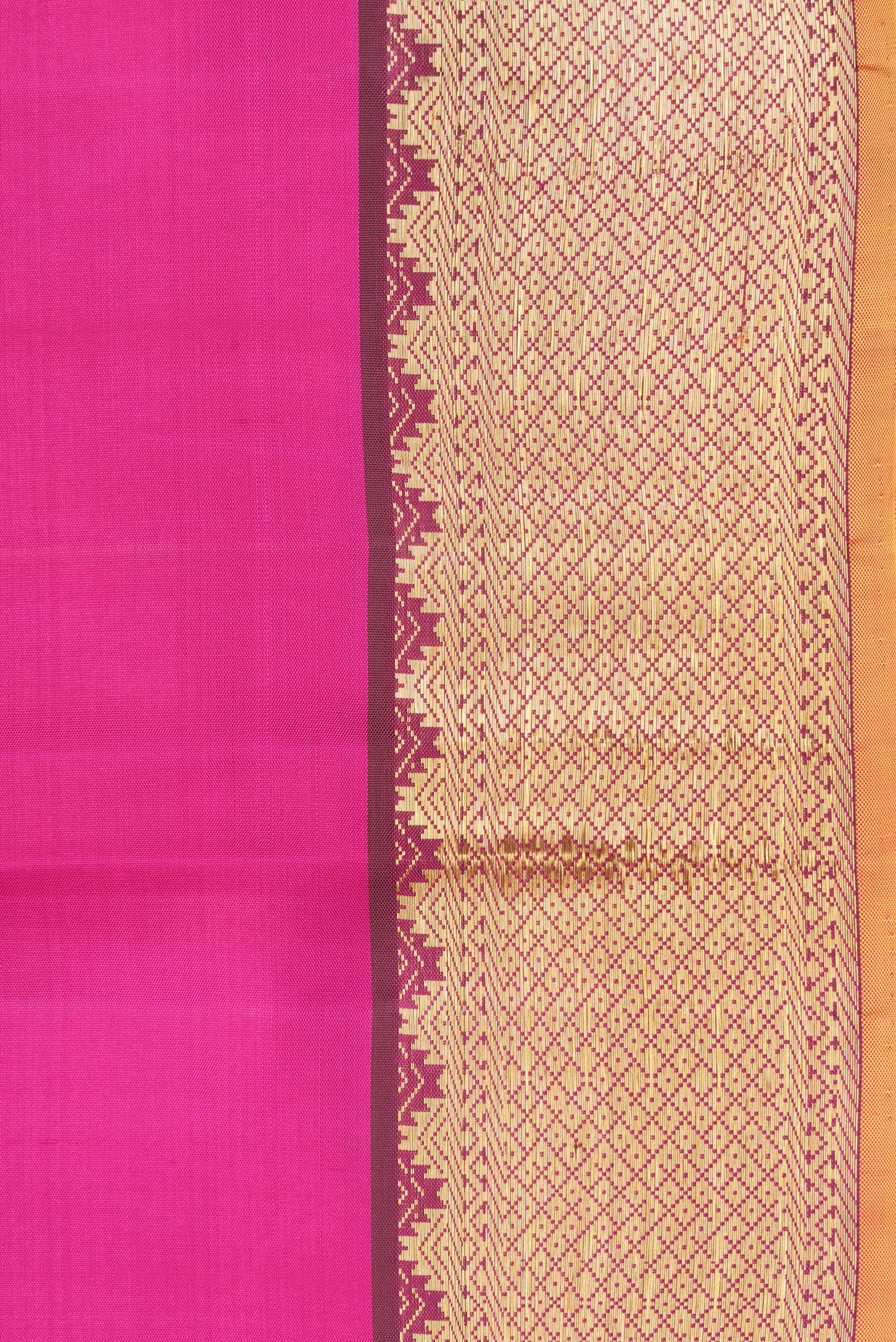 Border image of Pink Dual Tone Kanchipuram Silk Saree with Plain Body and Zari Border. 