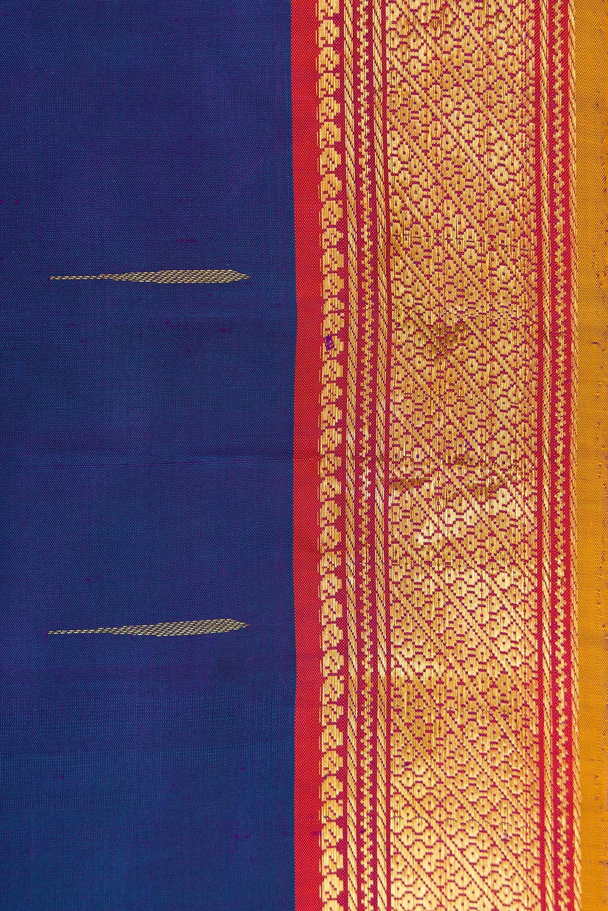 Border image of Peacock Blue Dual Tone Kanchipuram Silk Saree with Zari Butta on the body and Zari Border. 
