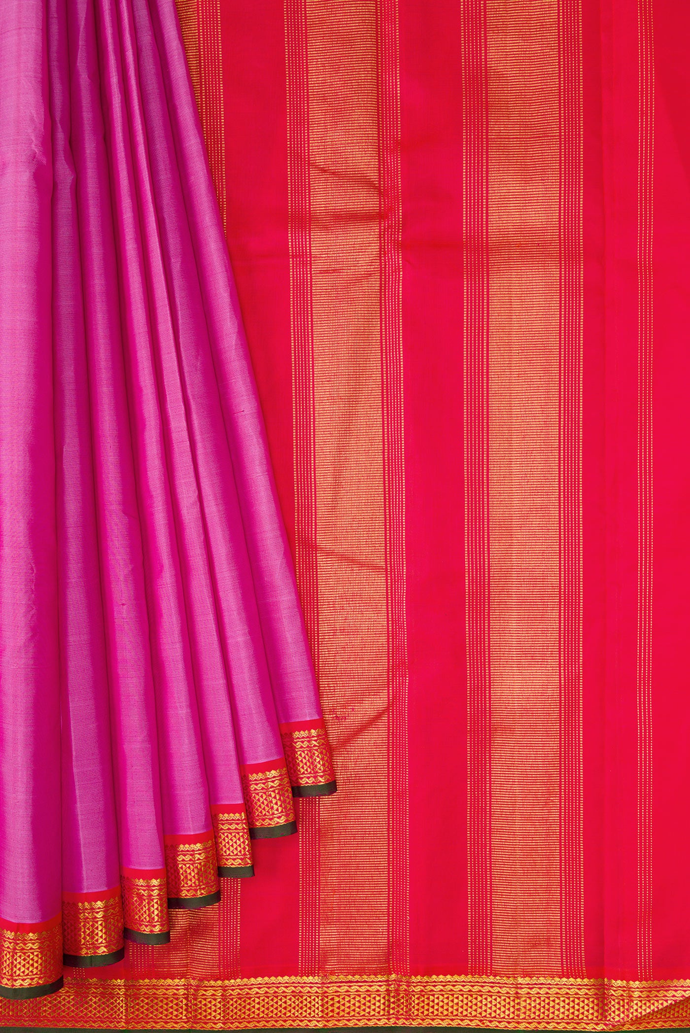 Pleats and pallu of Pink Dual Tone Kanjivaram Silk Saree with Plain Body and Zari Border. 